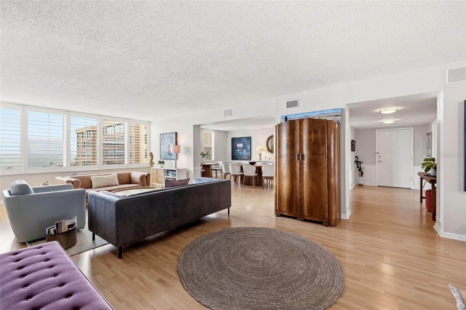 Image 3 of 24 For 2403 Ardson Place 702b