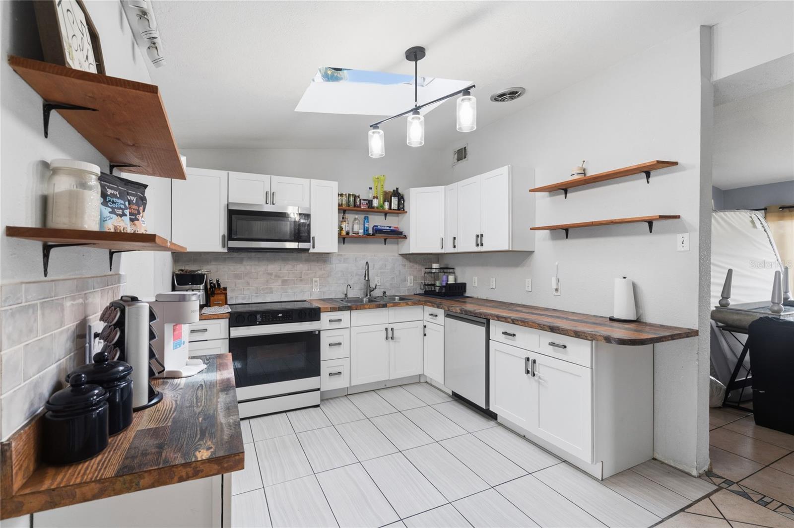 Image 11 of 42 For 1307 Baltimore Drive