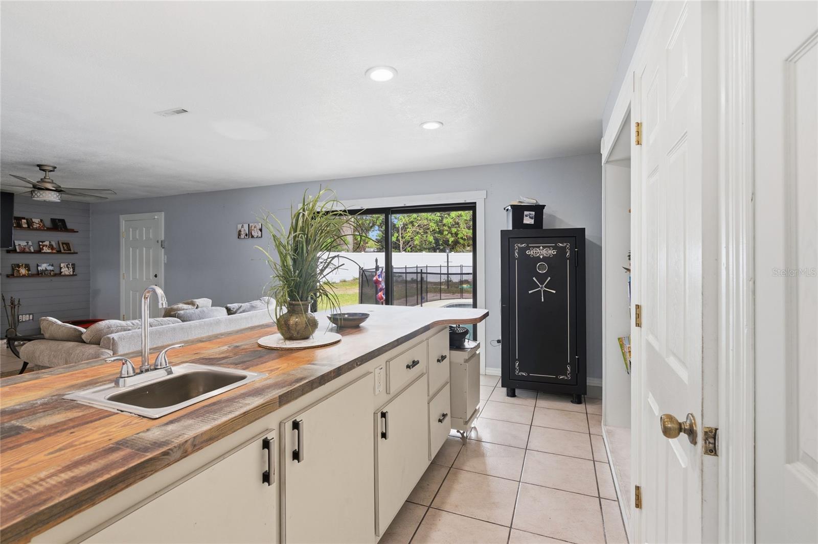 Image 21 of 42 For 1307 Baltimore Drive