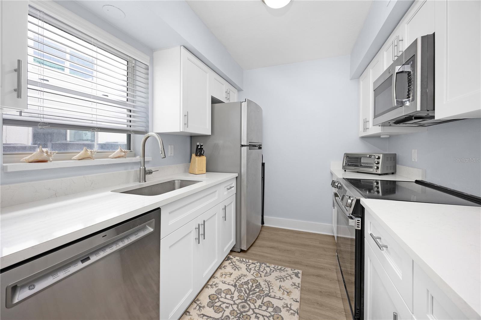 Image 10 of 34 For 6500 Estero Boulevard F118