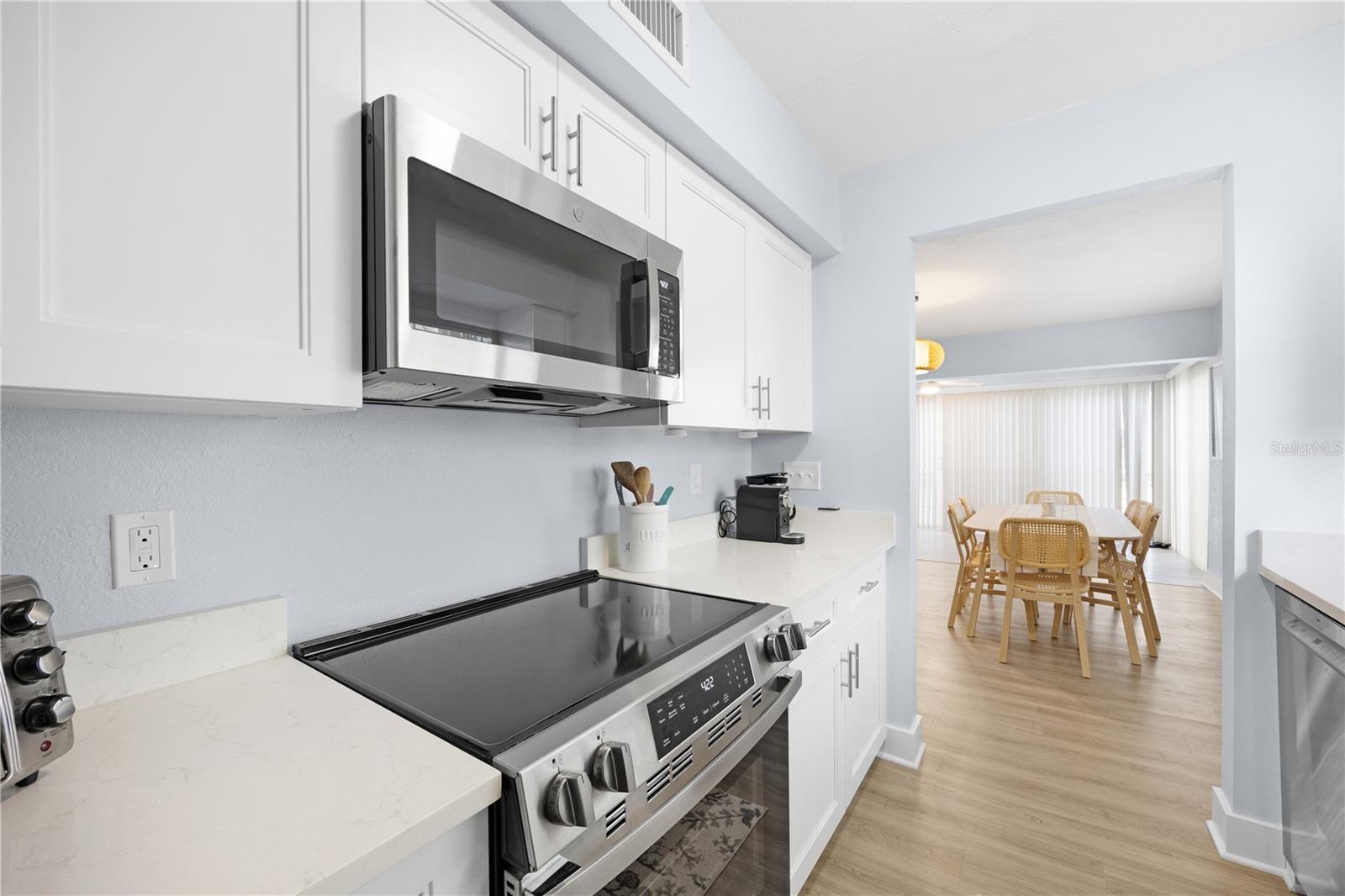 Image 11 of 34 For 6500 Estero Boulevard F118