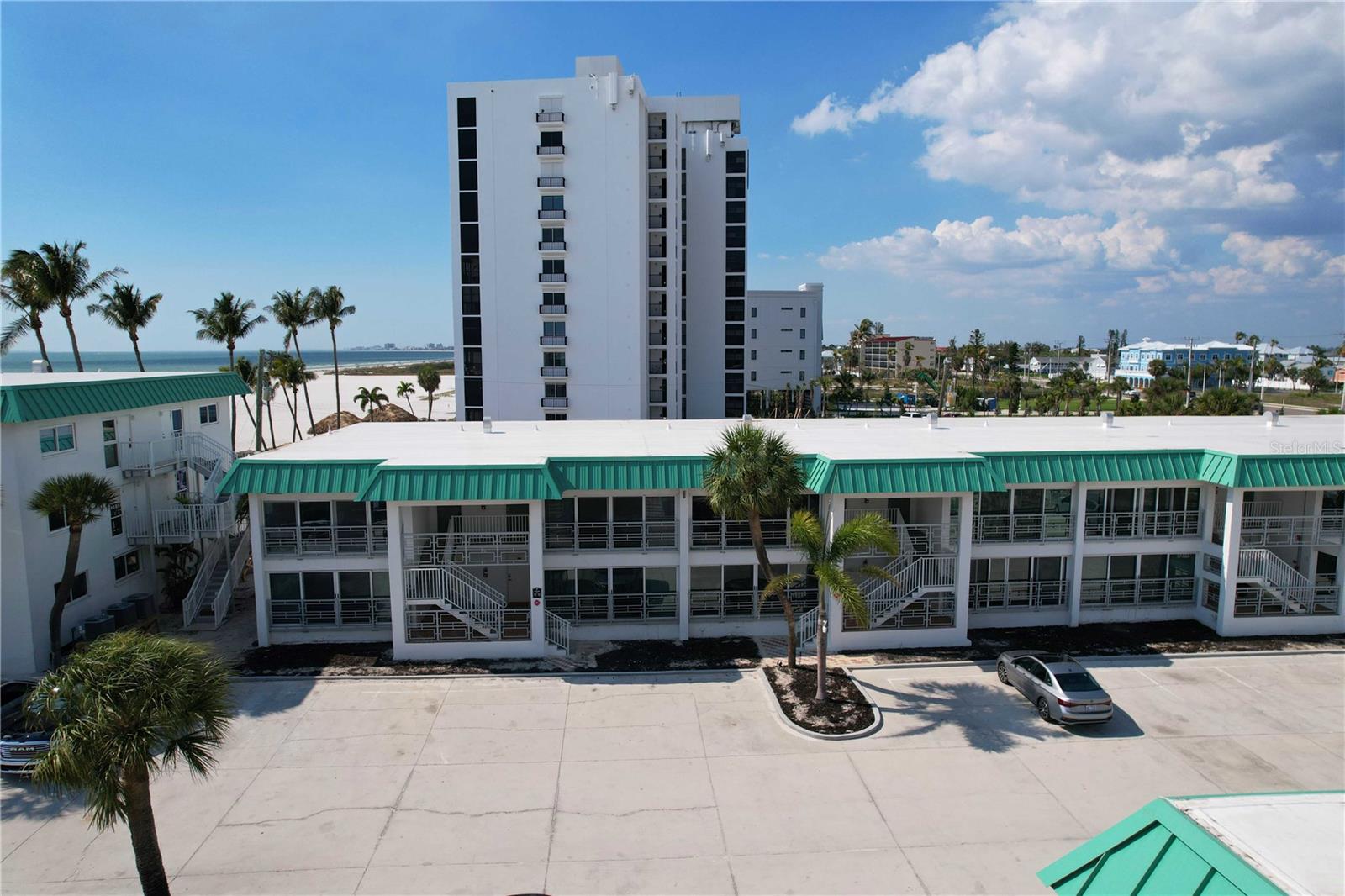 Image 2 of 34 For 6500 Estero Boulevard F118