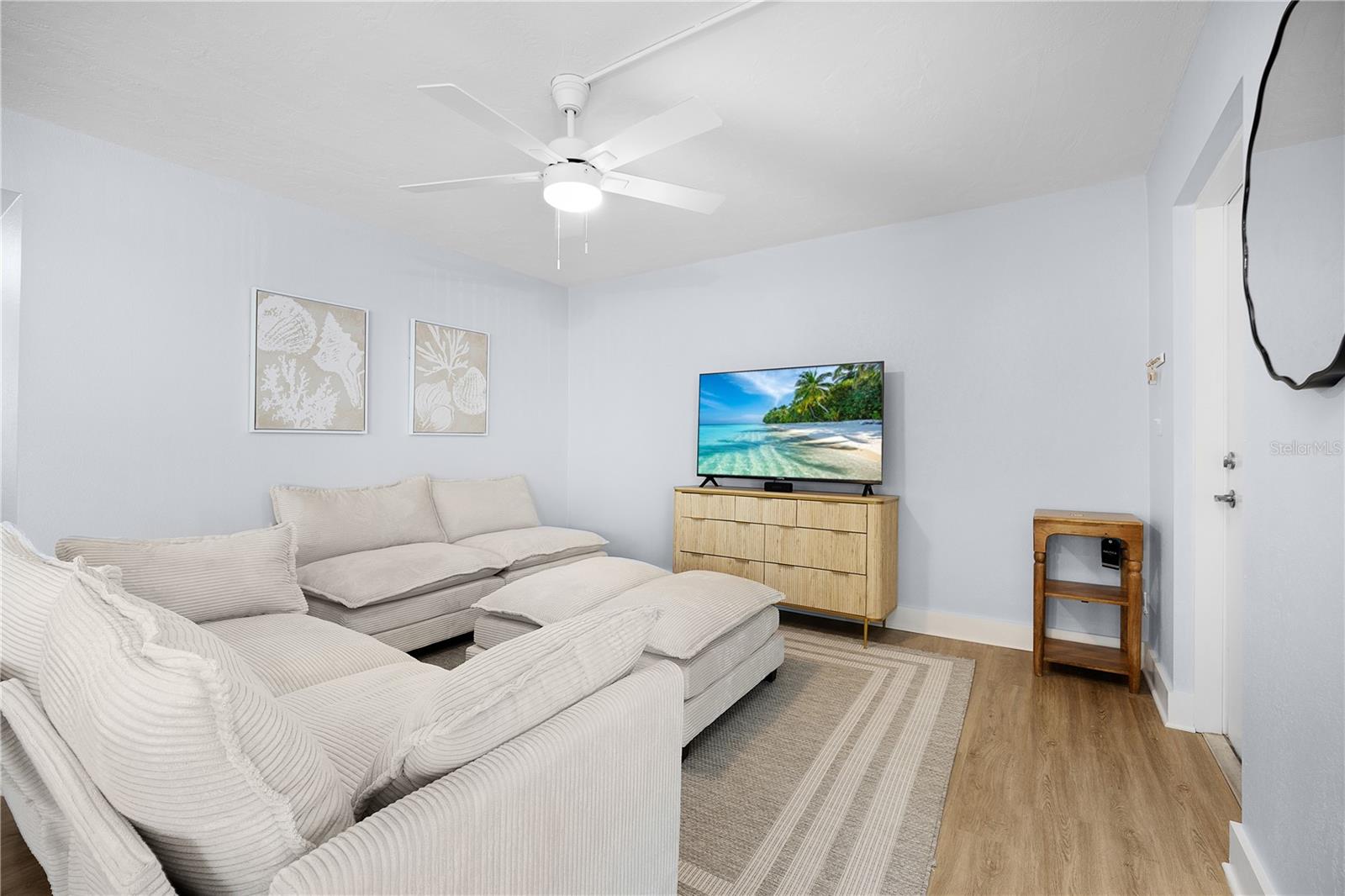 Image 5 of 34 For 6500 Estero Boulevard F118