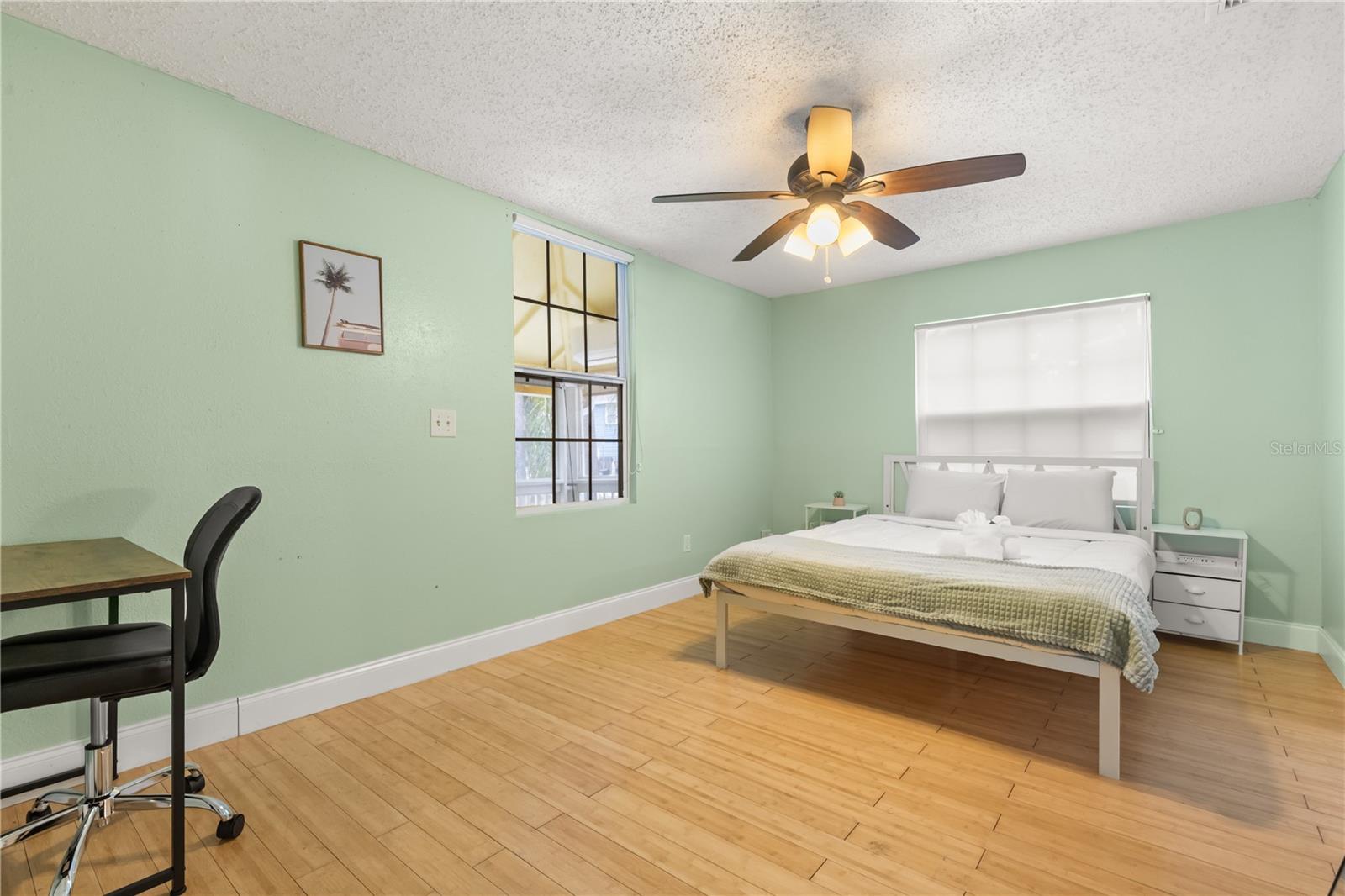 Image 17 of 82 For 306 Marshall Street