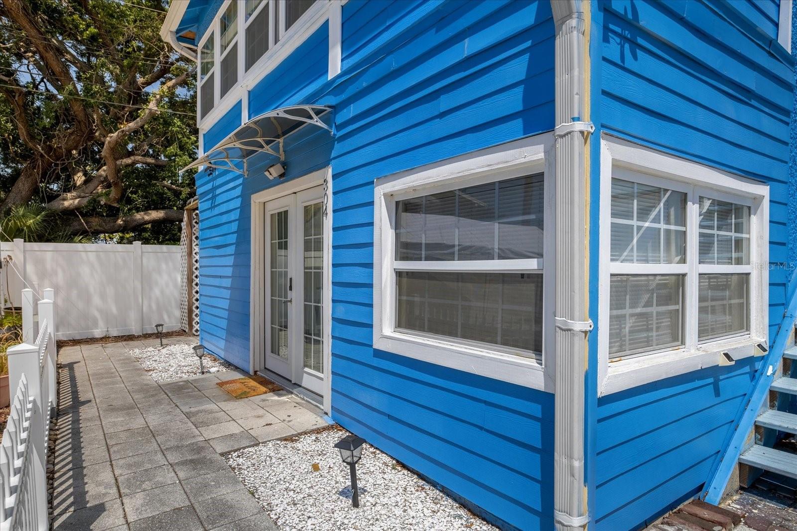 Image 26 of 82 For 306 Marshall Street