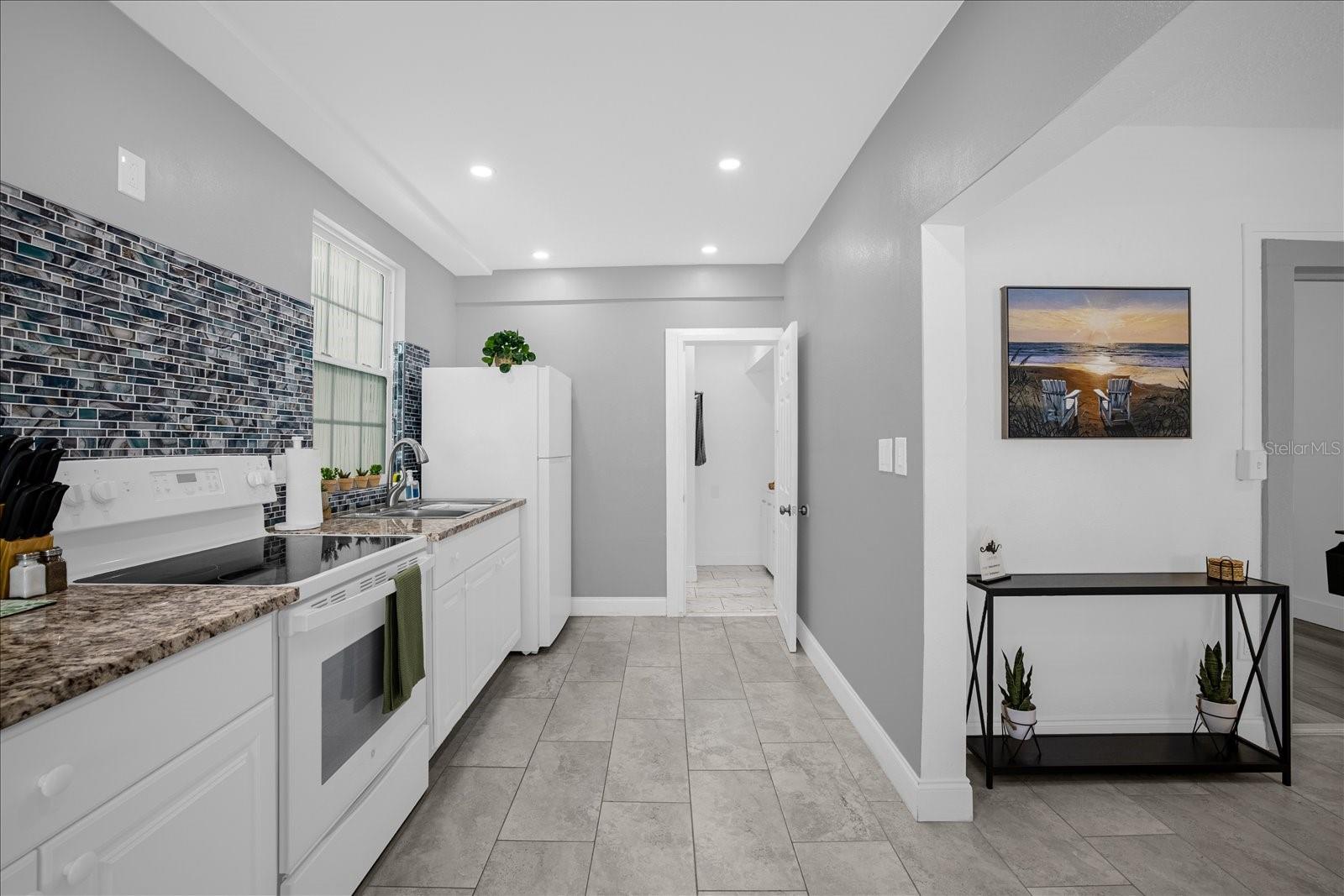 Image 29 of 82 For 306 Marshall Street