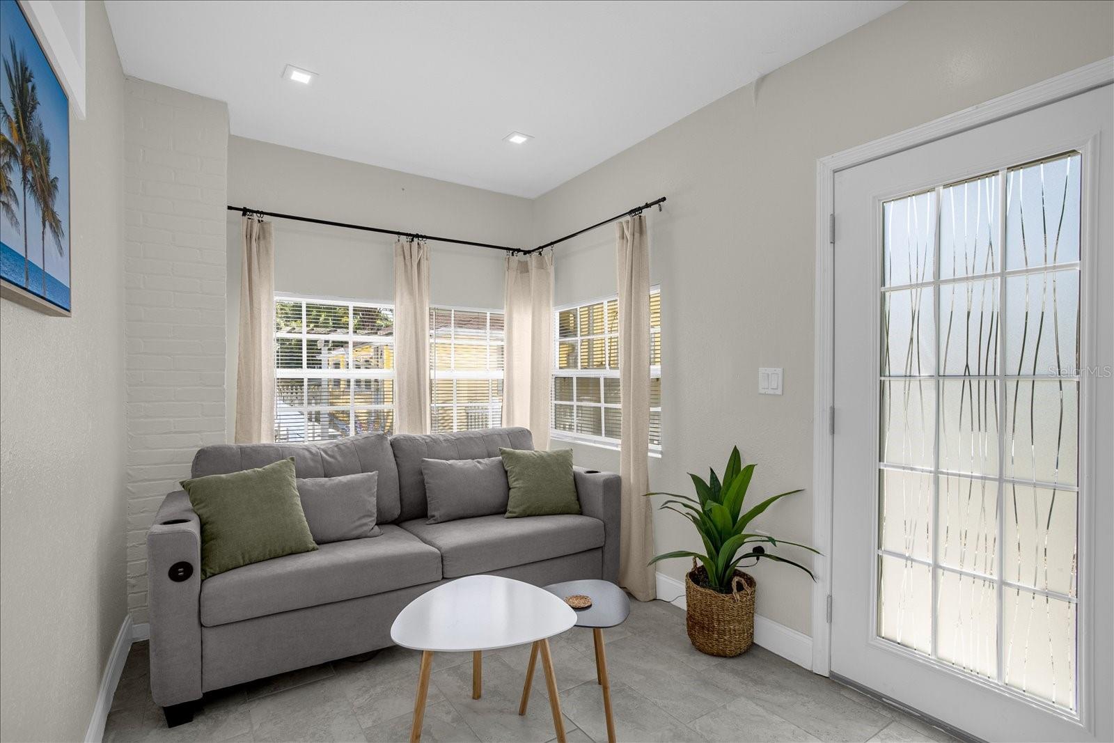 Image 38 of 82 For 306 Marshall Street