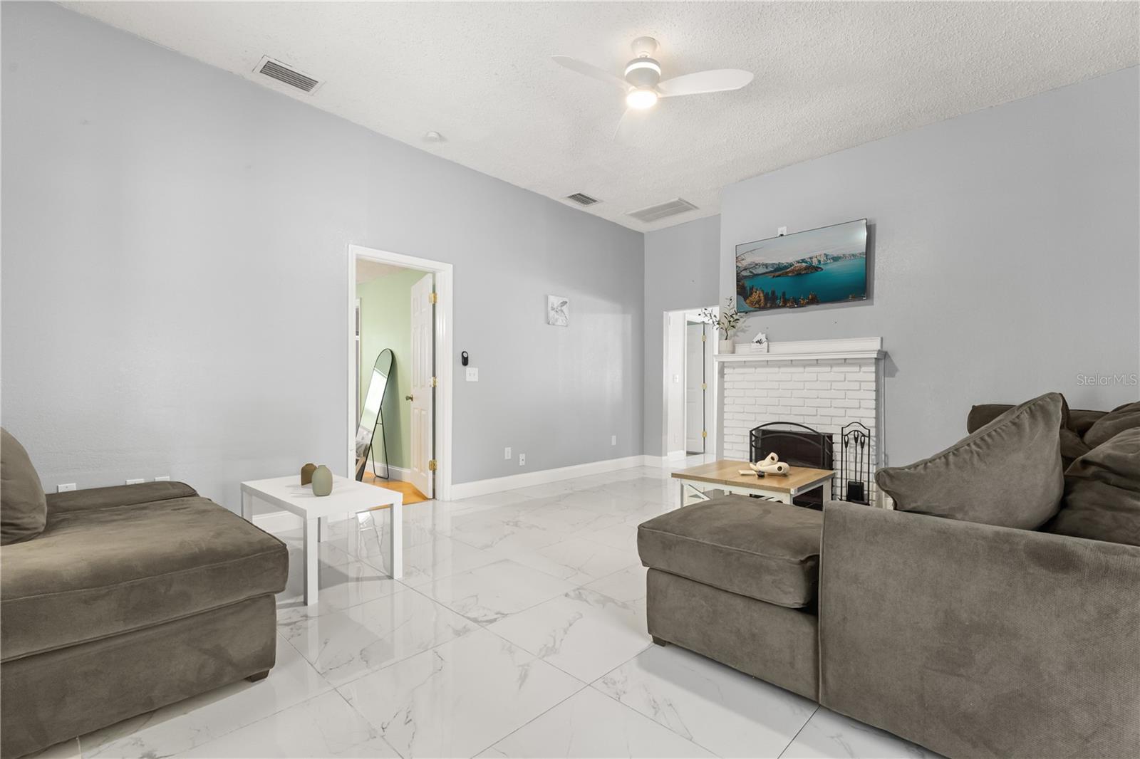 Image 4 of 82 For 306 Marshall Street