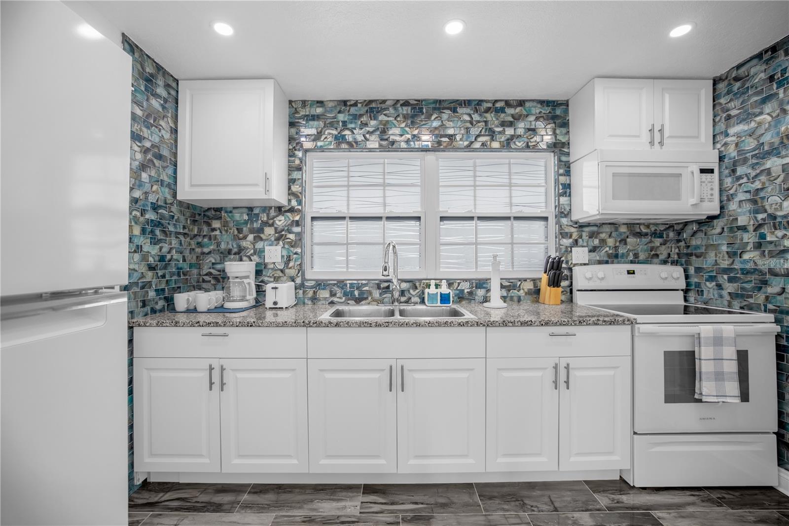 Image 51 of 82 For 306 Marshall Street