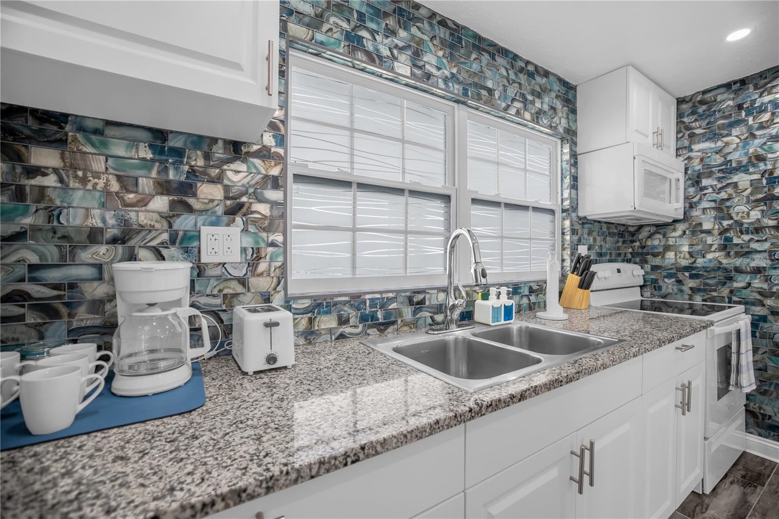 Image 54 of 82 For 306 Marshall Street