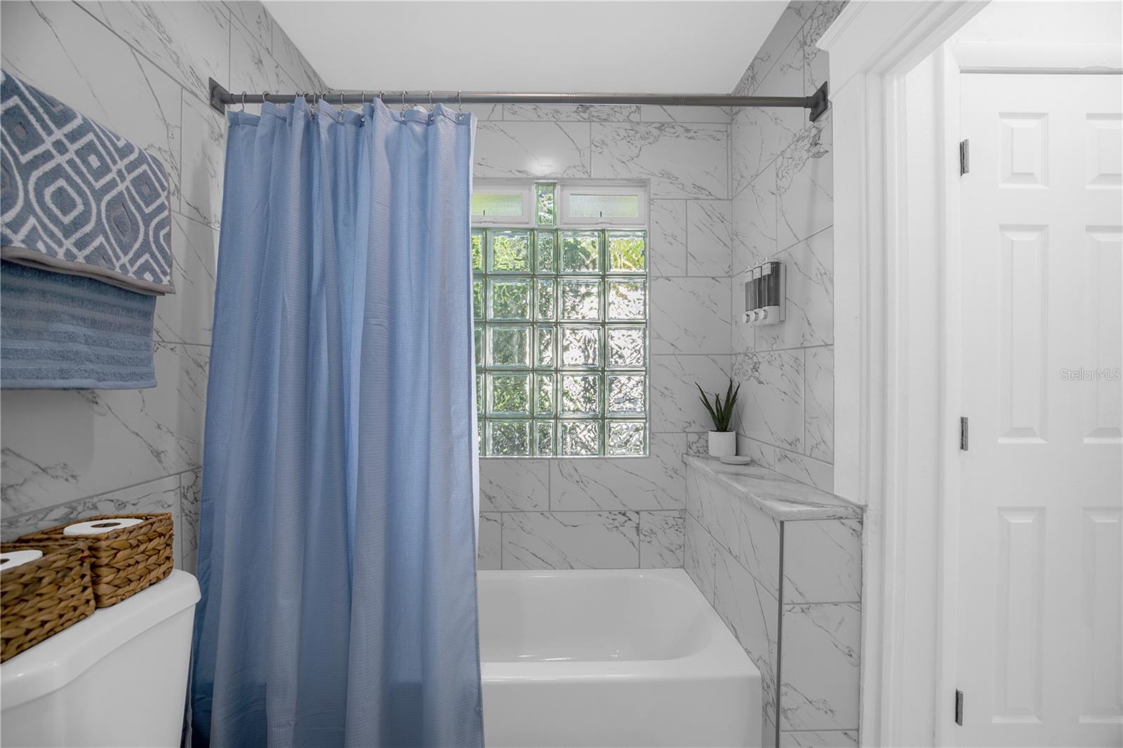 Image 56 of 82 For 306 Marshall Street