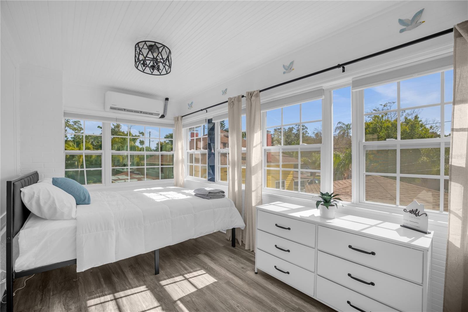 Image 60 of 82 For 306 Marshall Street