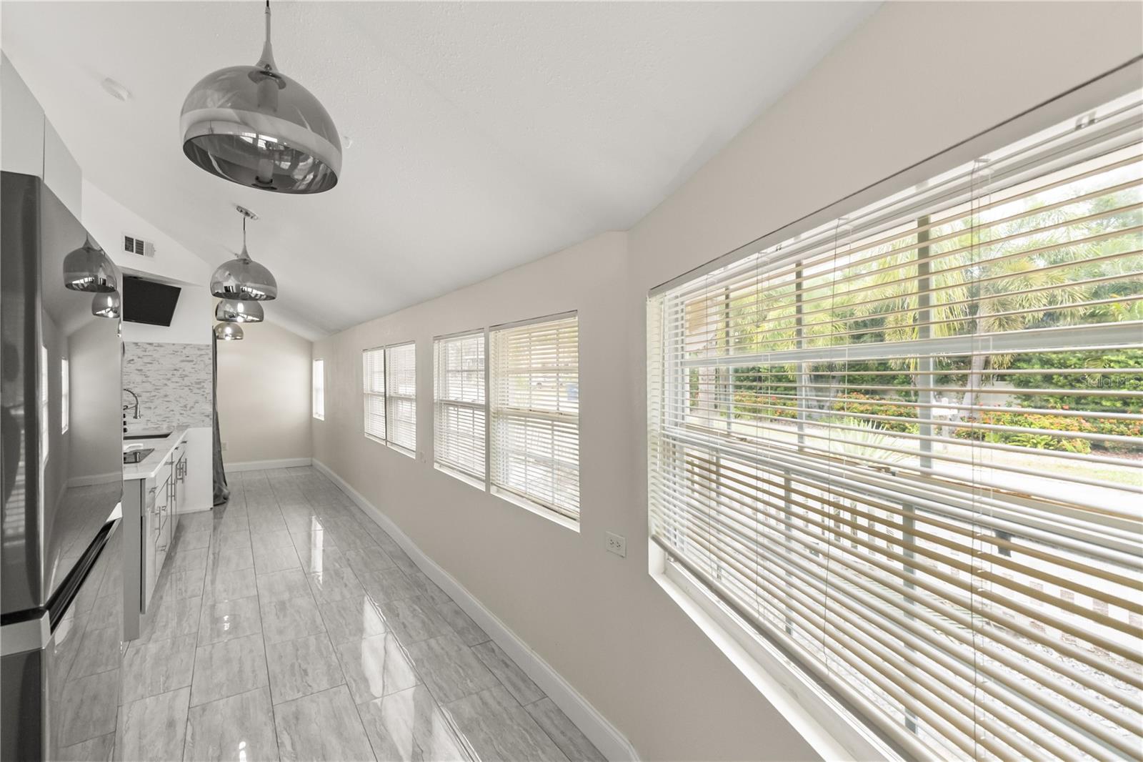 Image 8 of 82 For 306 Marshall Street