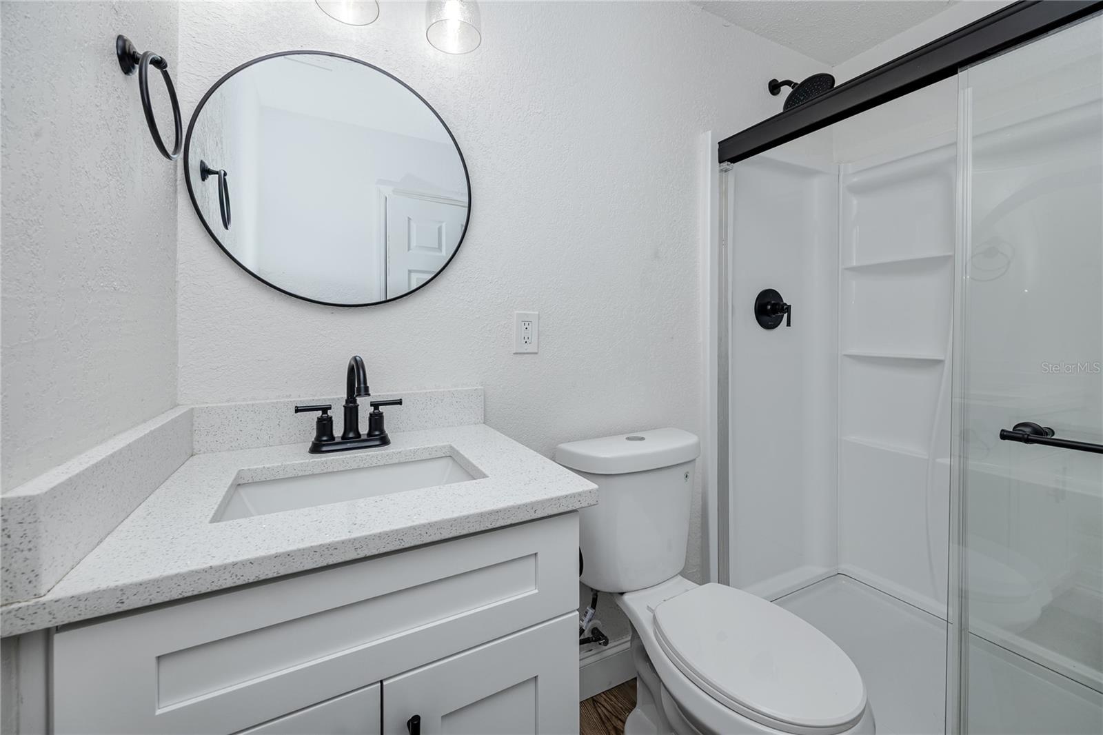 Listing photo id 24 for 3527 1st Avenue S