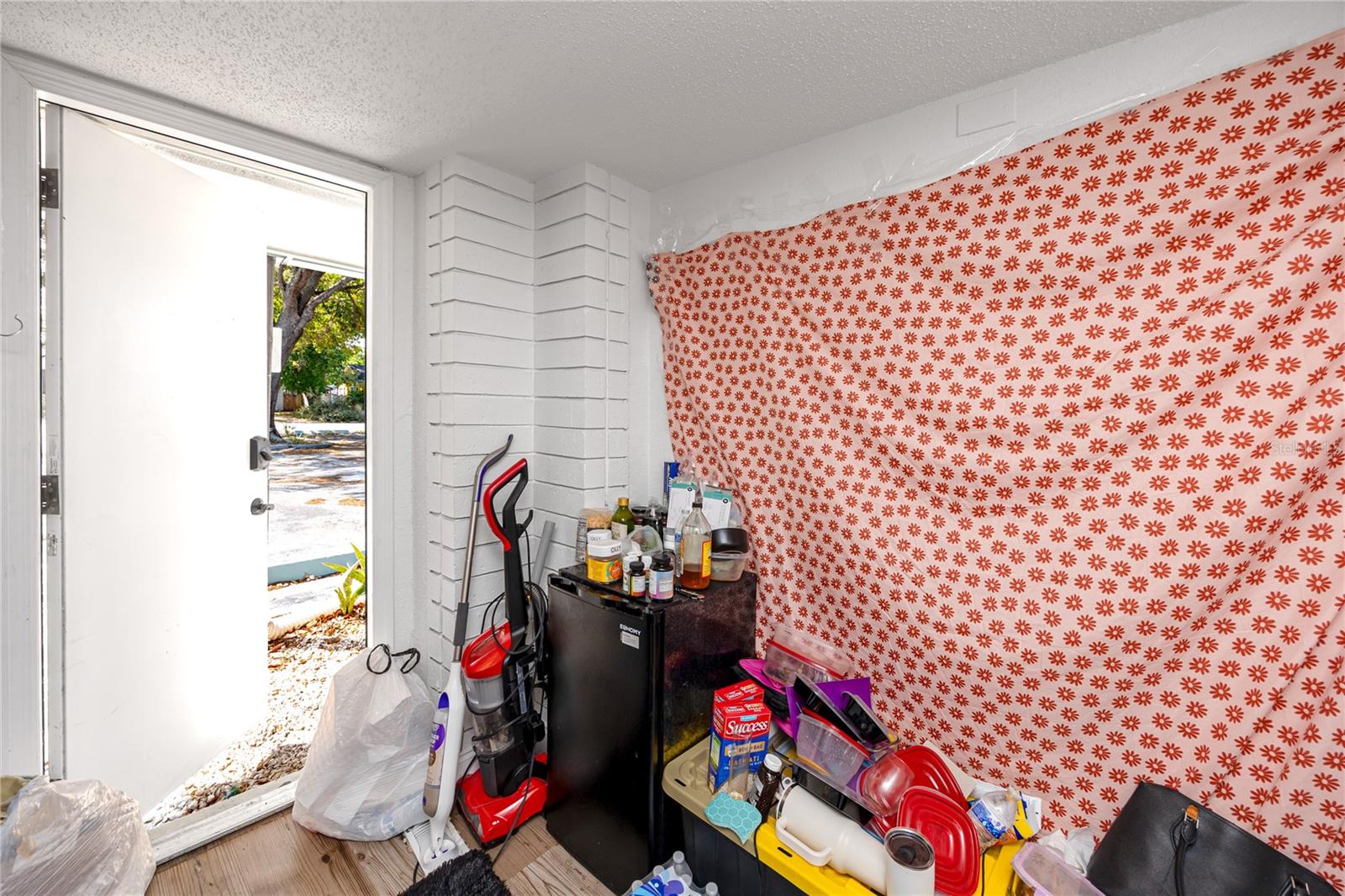 Listing photo id 57 for 3527 1st Avenue S