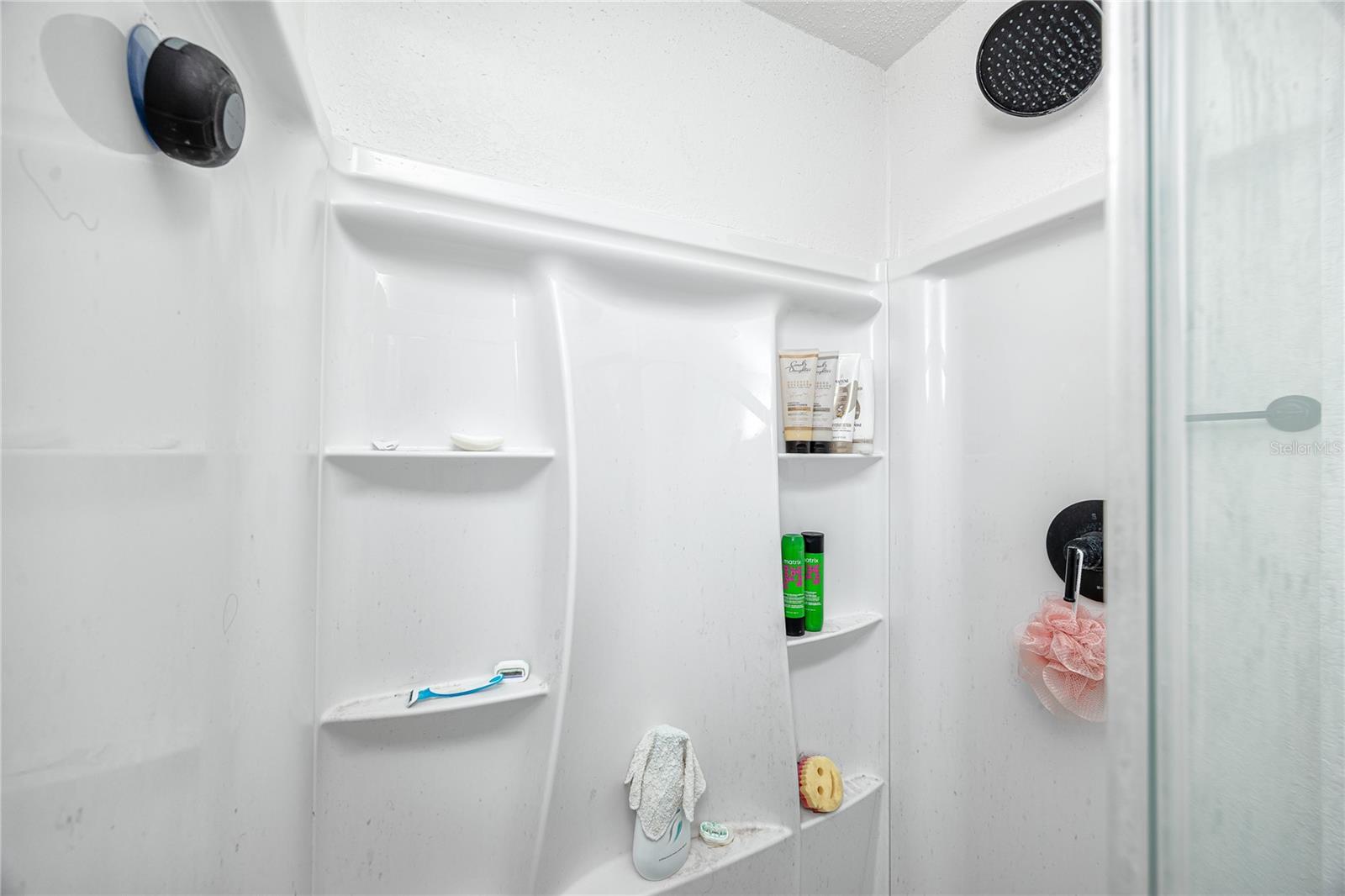 Listing photo id 59 for 3527 1st Avenue S