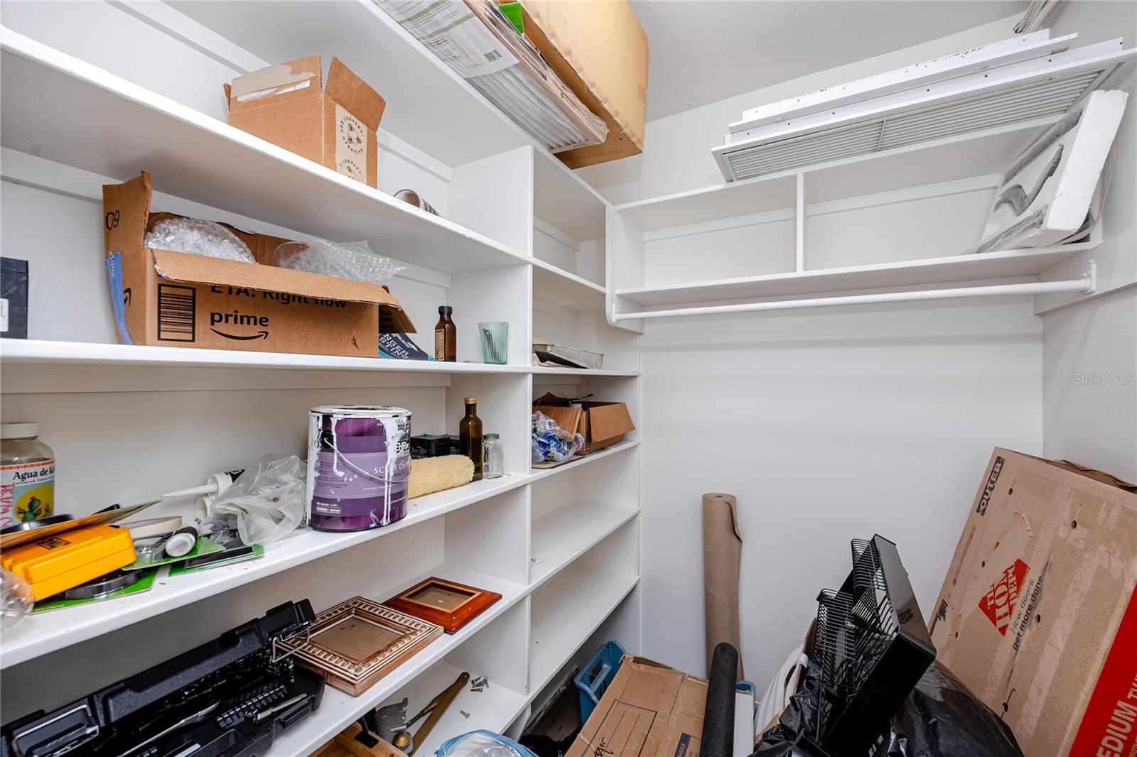 Listing photo id 72 for 3527 1st Avenue S