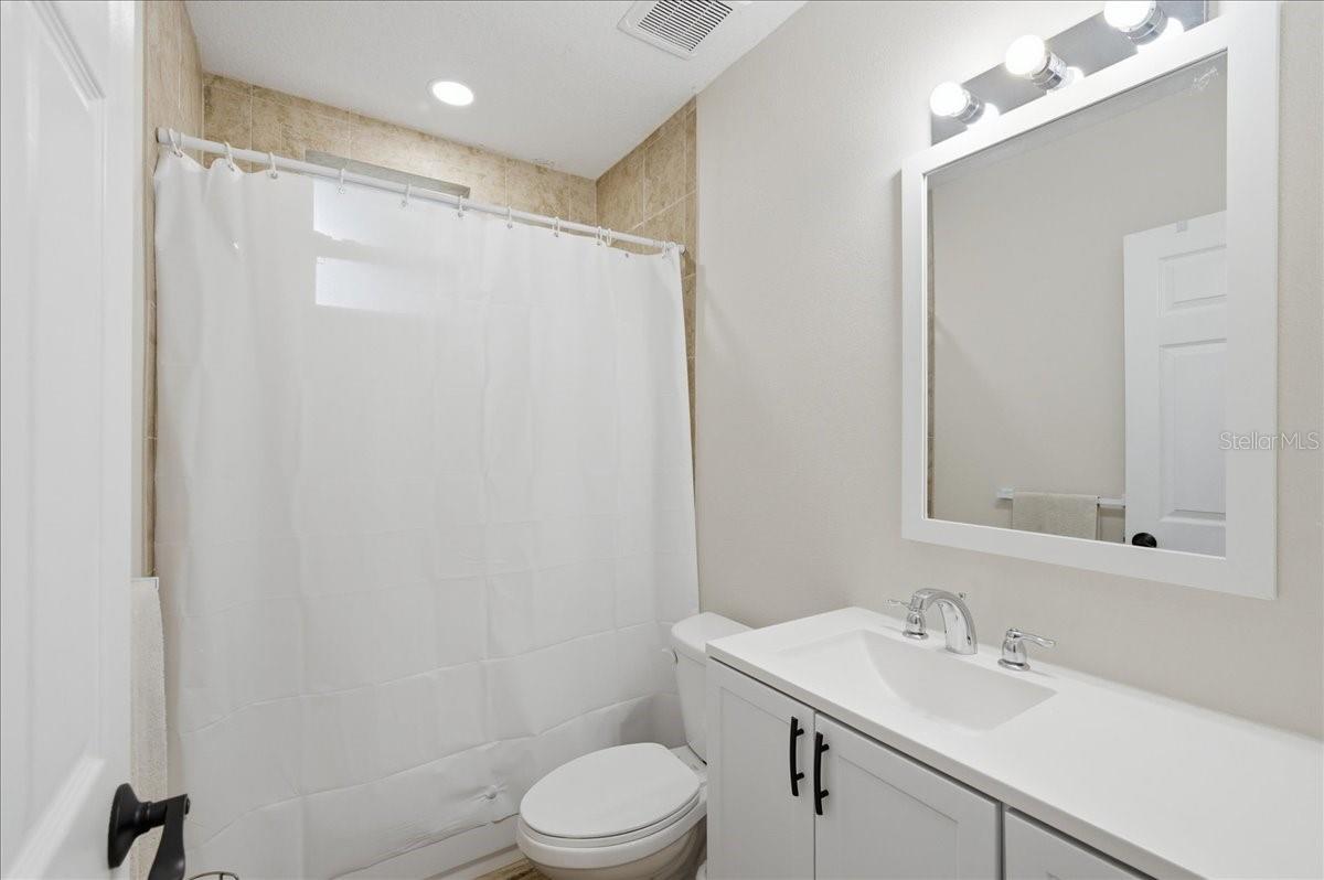 Image 16 of 44 For 3706 13th Street N