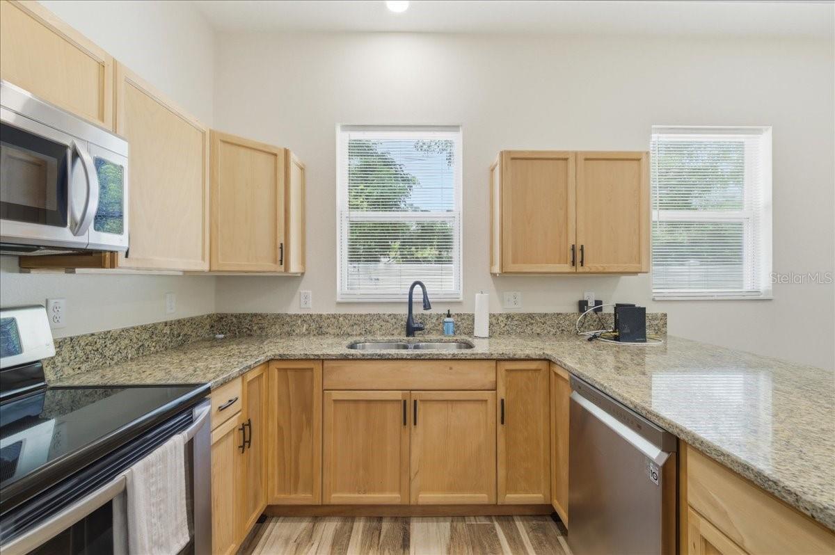 Image 20 of 44 For 3706 13th Street N