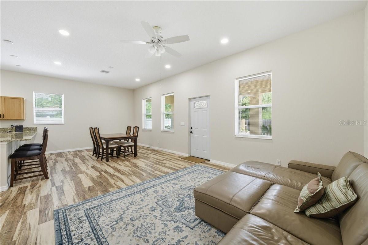 Image 29 of 44 For 3706 13th Street N