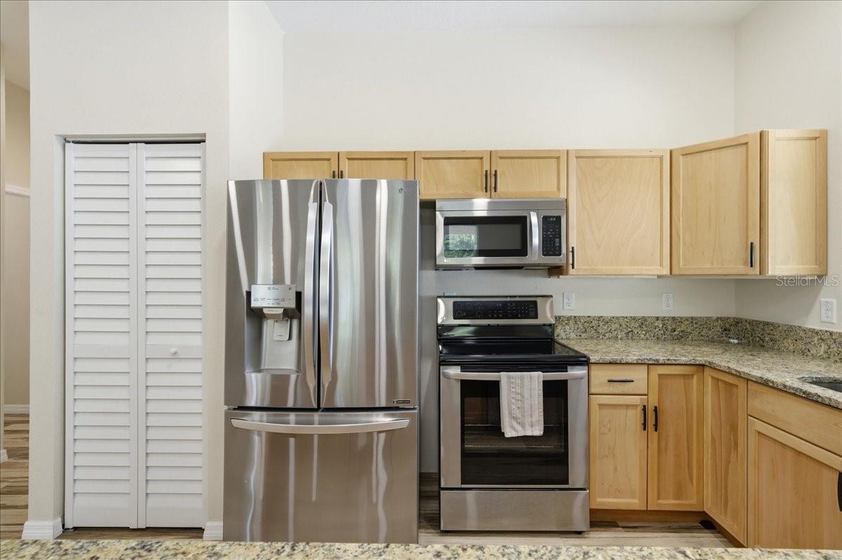 Image 6 of 44 For 3706 13th Street N