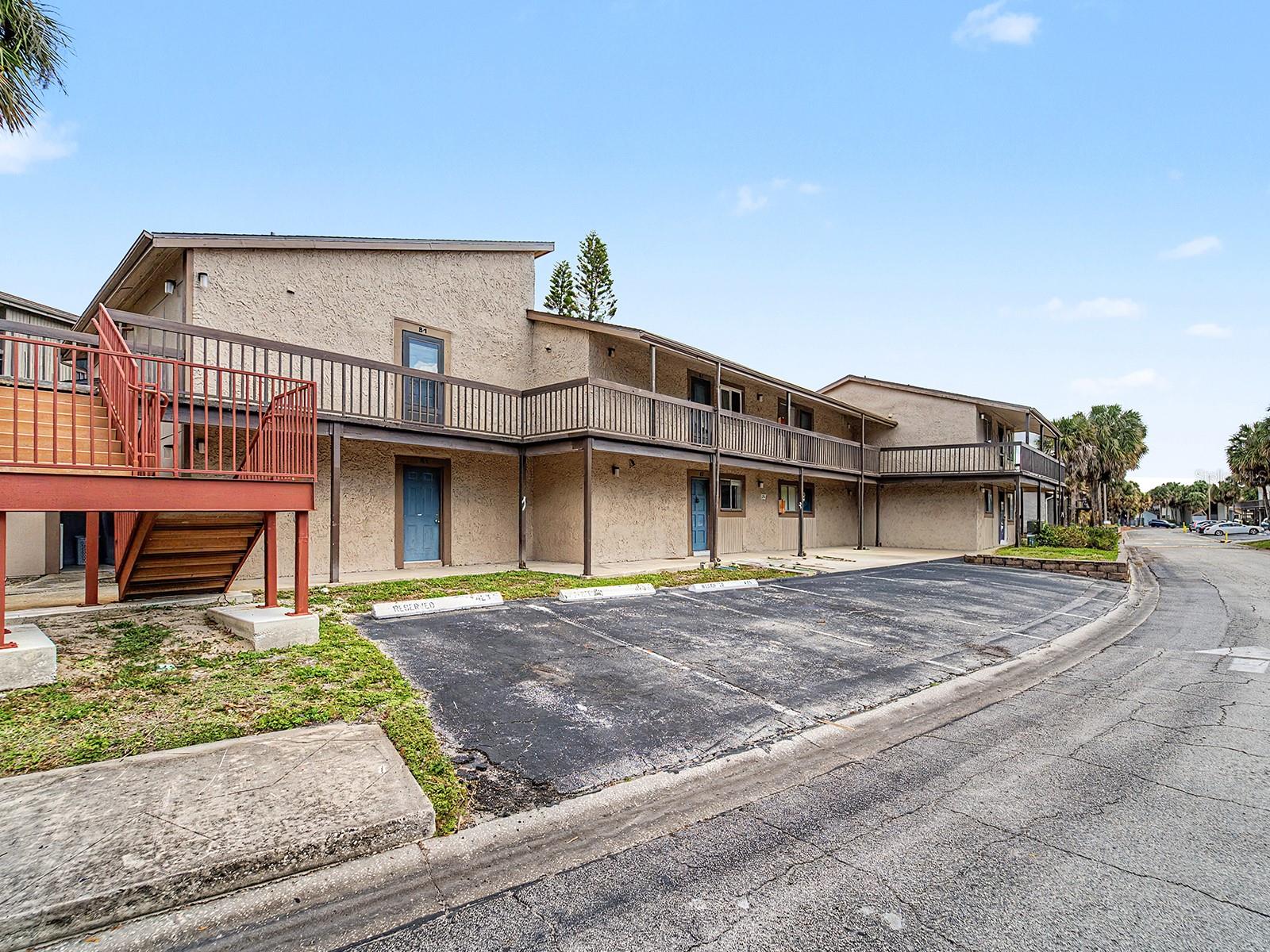 Image 25 of 54 For 6314 Newtown Circle 14-a2