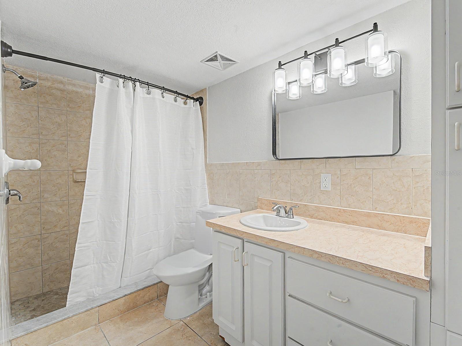 Image 30 of 54 For 6314 Newtown Circle 14-a2