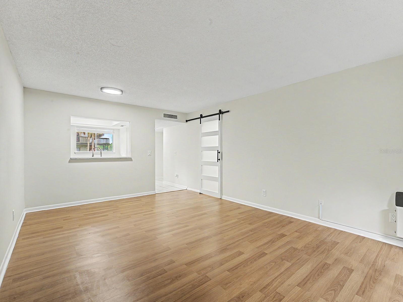 Image 34 of 54 For 6314 Newtown Circle 14-a2