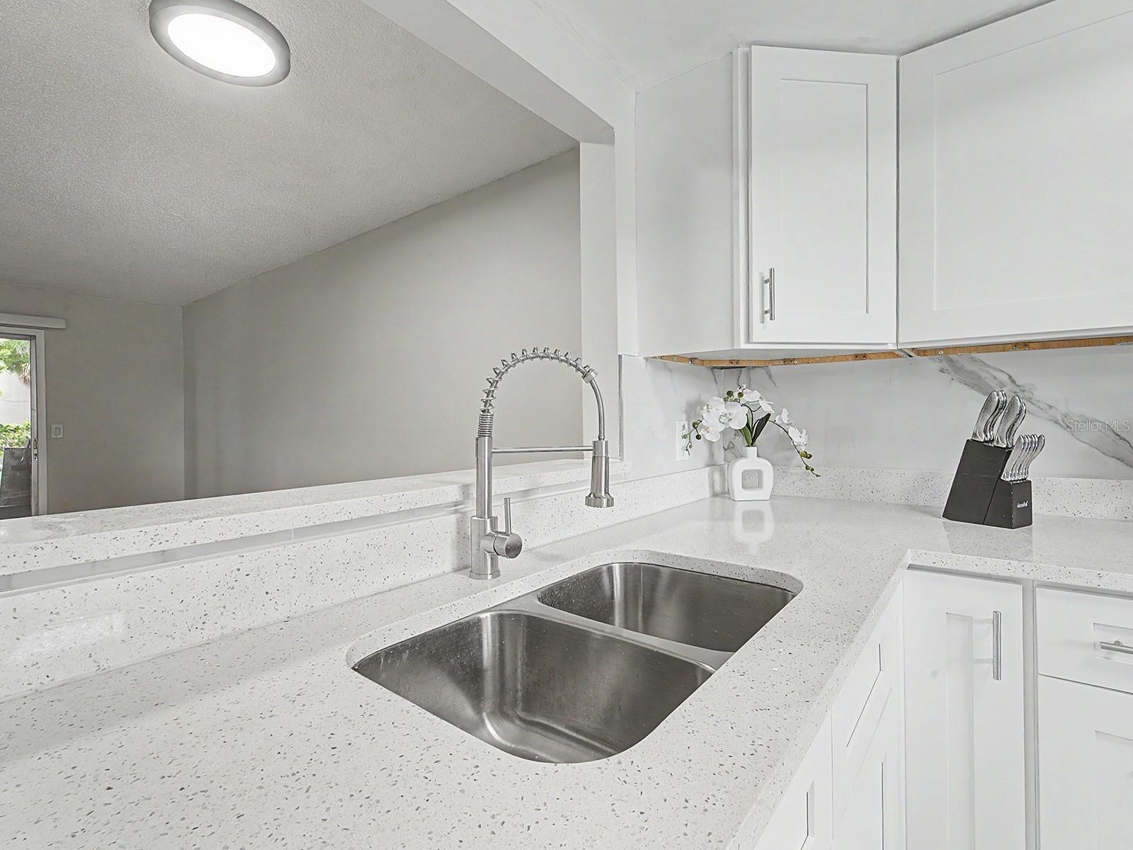 Image 44 of 54 For 6314 Newtown Circle 14-a2