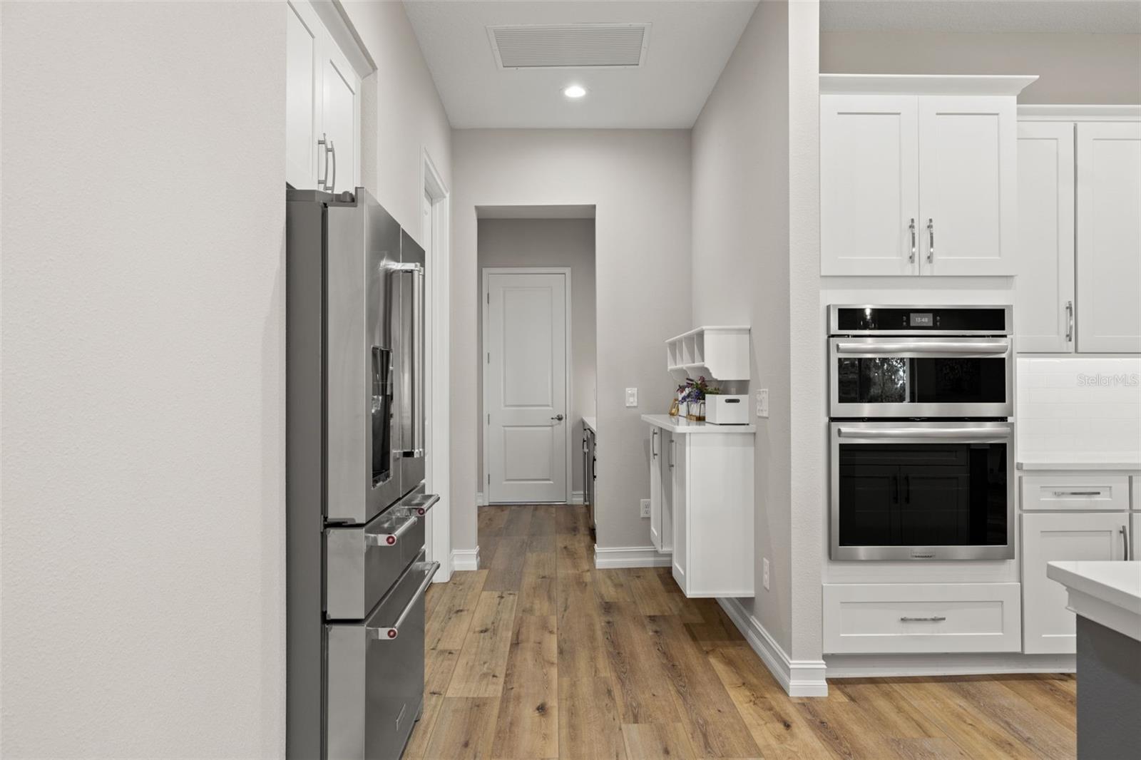 Image 27 of 75 For 4829 Hickory Oak Drive