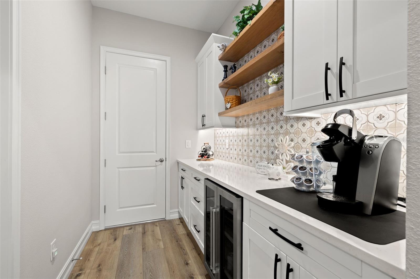 Image 28 of 75 For 4829 Hickory Oak Drive