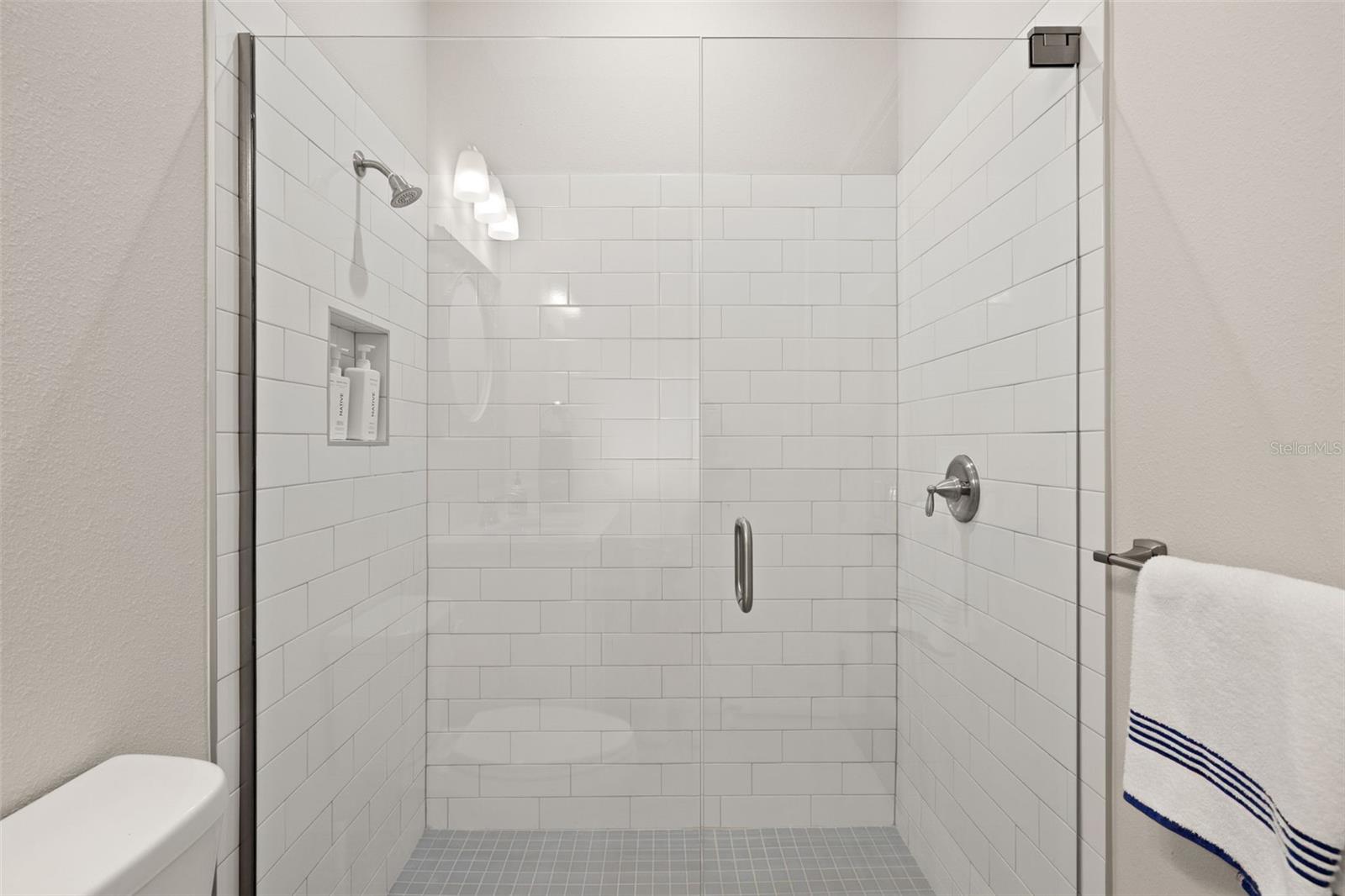 Image 44 of 75 For 4829 Hickory Oak Drive