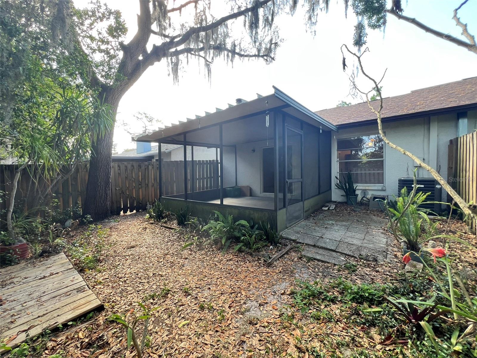 Image 15 of 42 For 5112 Gainsville Drive