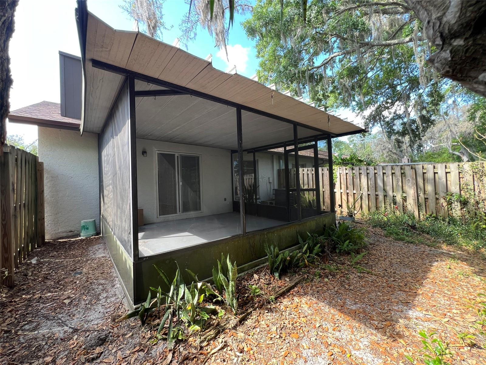 Image 16 of 42 For 5112 Gainsville Drive