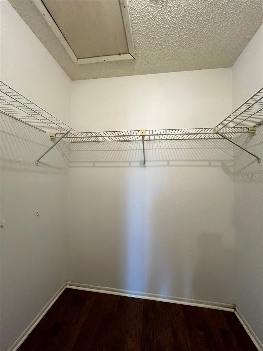 Image 28 of 42 For 5112 Gainsville Drive