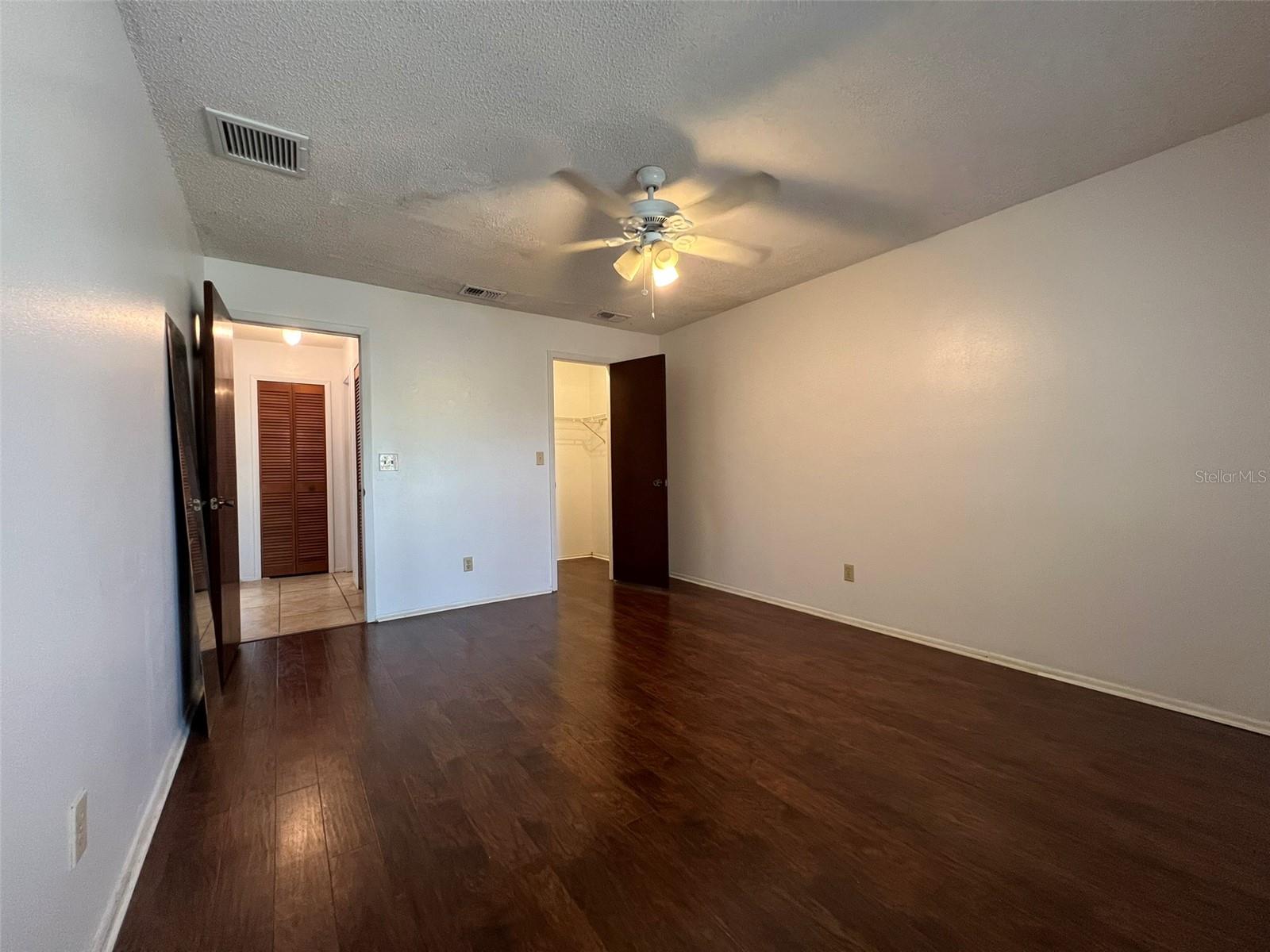 Image 29 of 42 For 5112 Gainsville Drive