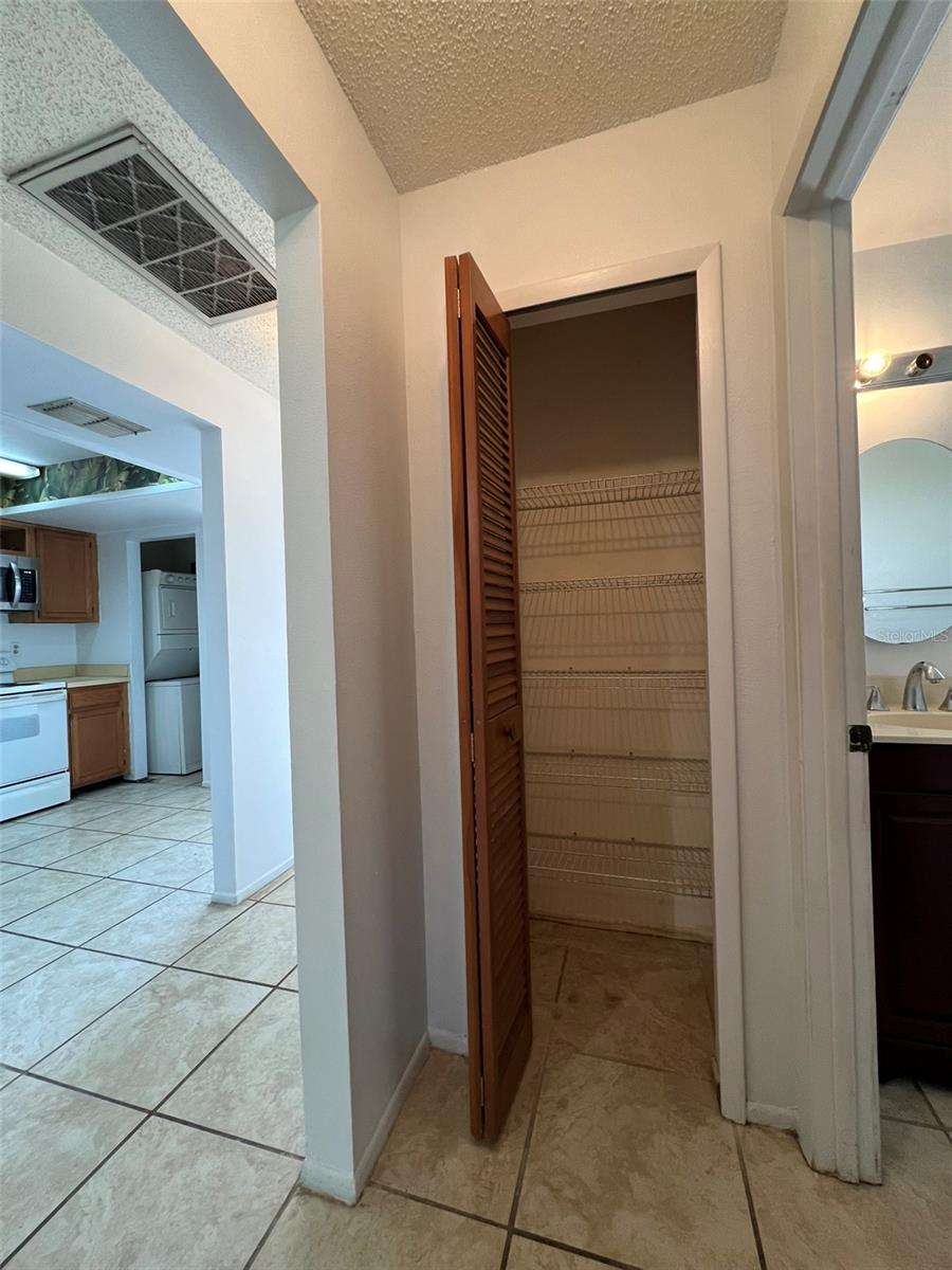 Image 34 of 42 For 5112 Gainsville Drive