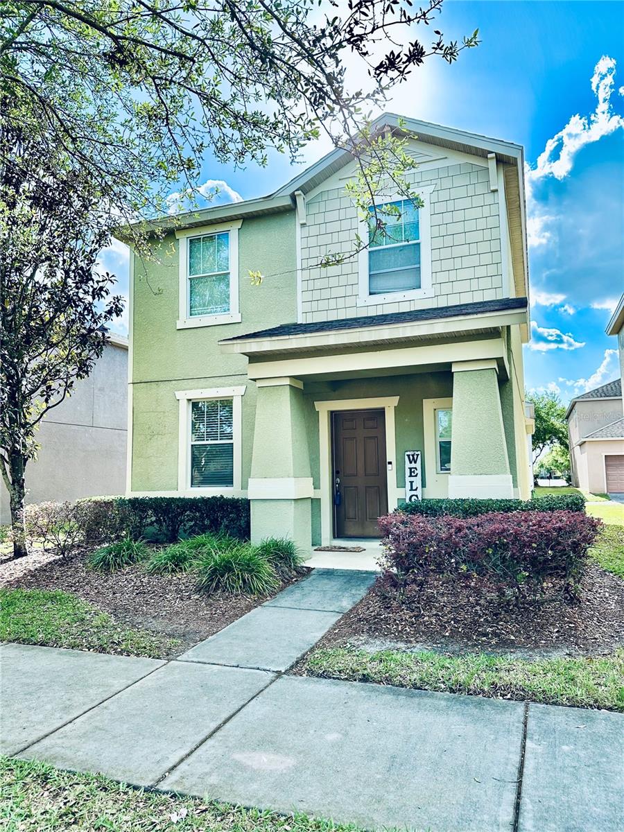 Listing photo id 0 for 4411 Banyan Tree Place