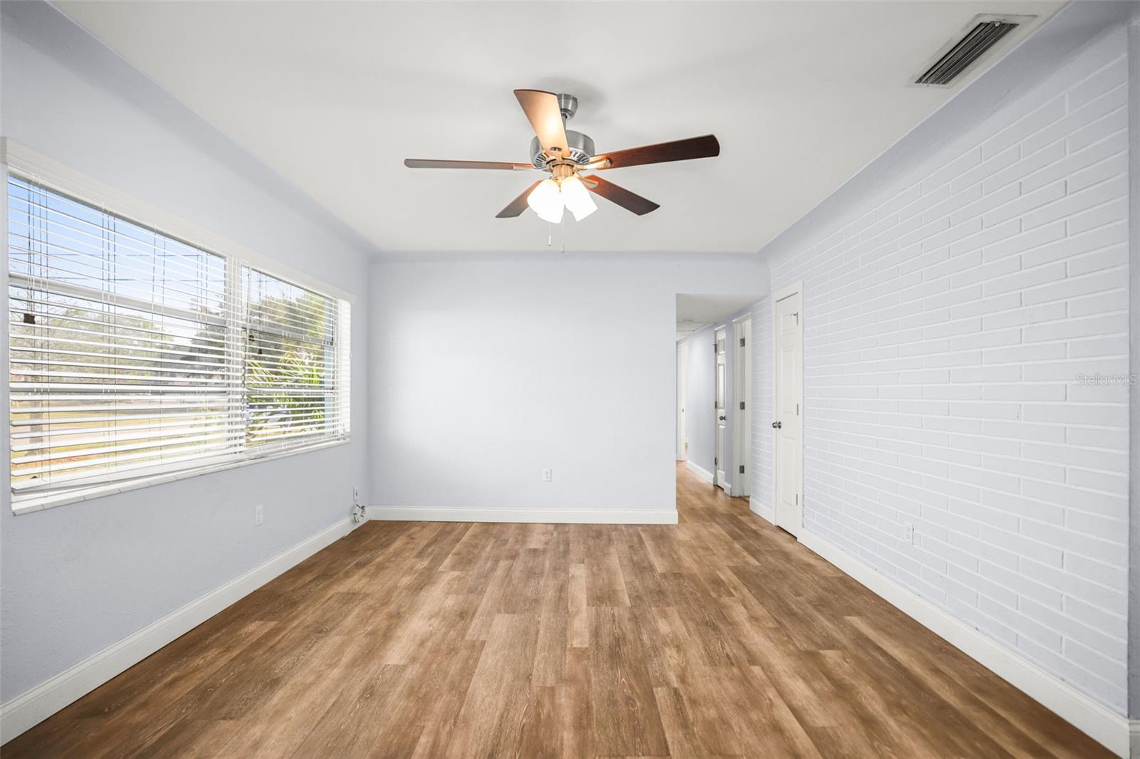 Image 11 of 33 For 3526 Azalea Place