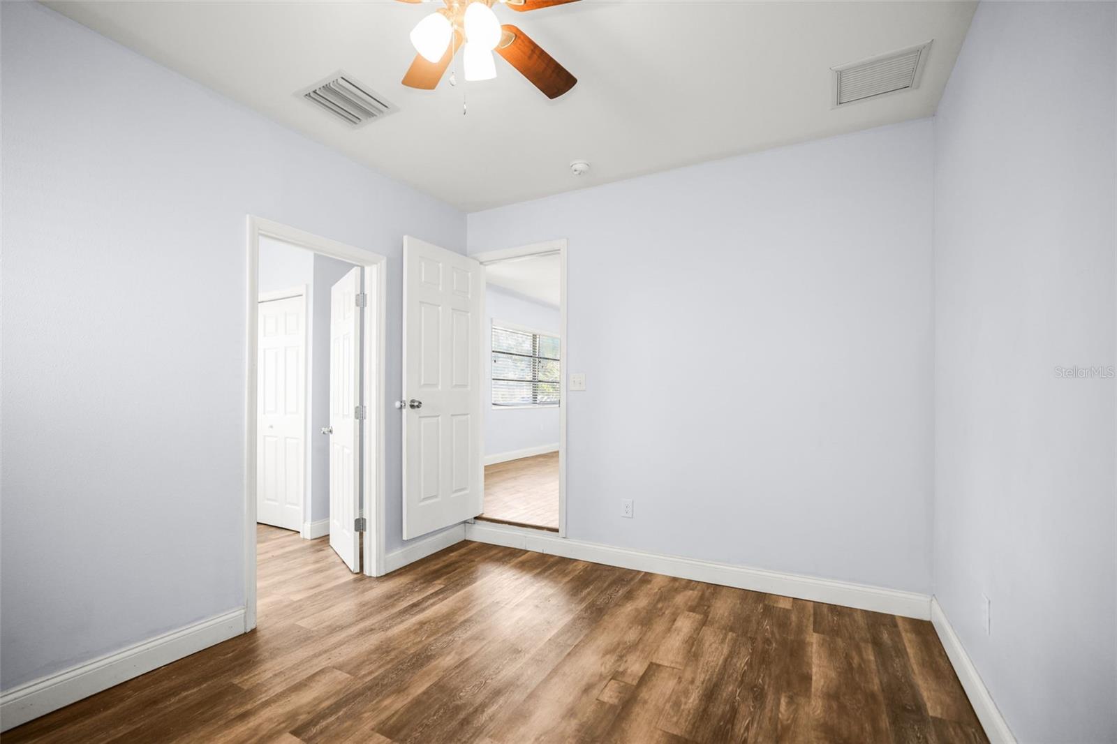 Image 14 of 33 For 3526 Azalea Place