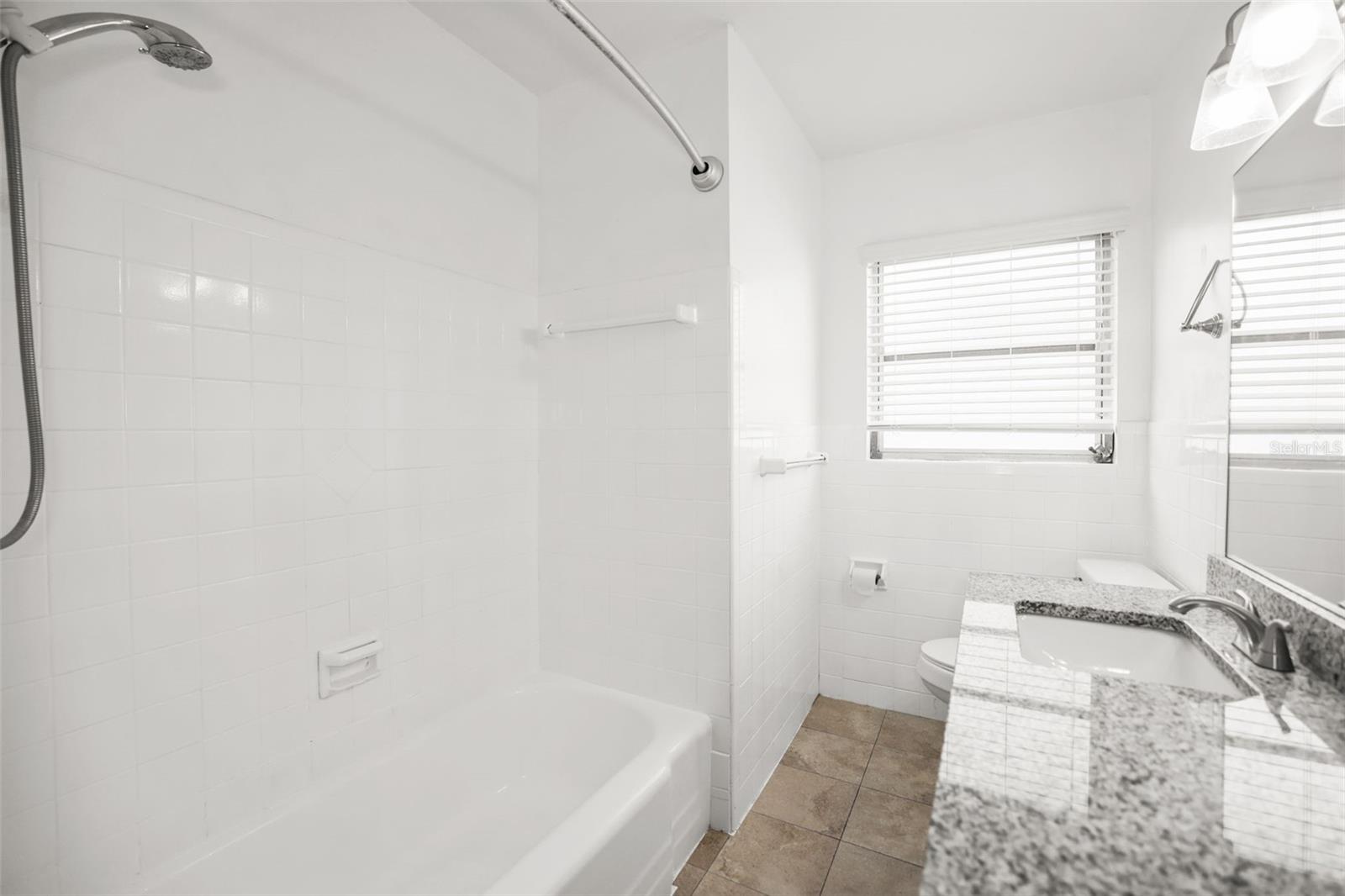 Image 23 of 33 For 3526 Azalea Place