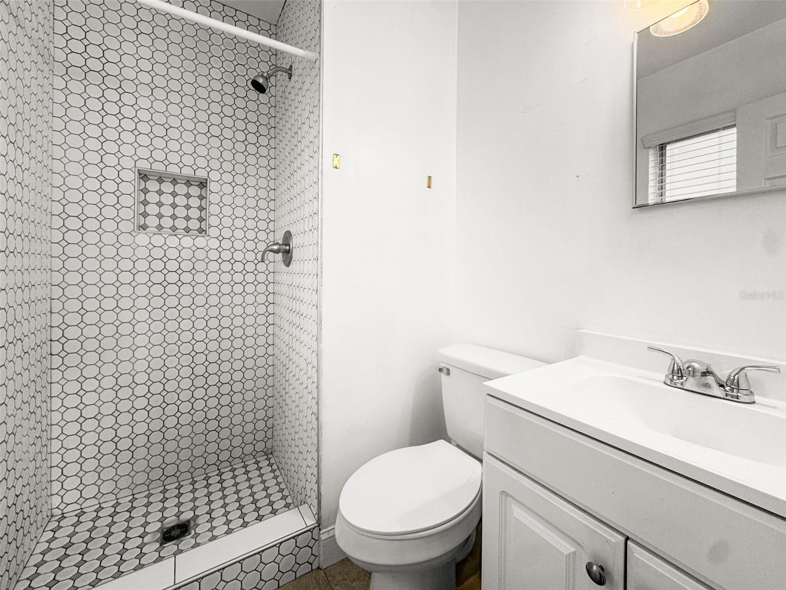 Image 24 of 33 For 3526 Azalea Place