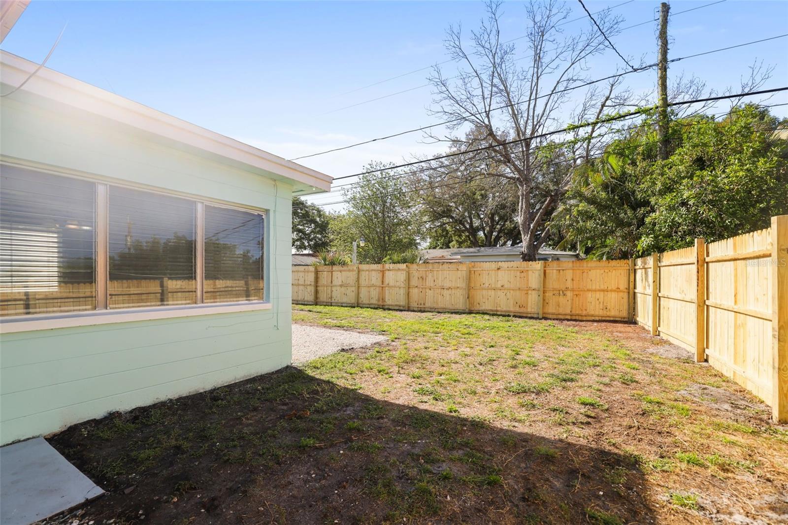 Image 26 of 33 For 3526 Azalea Place