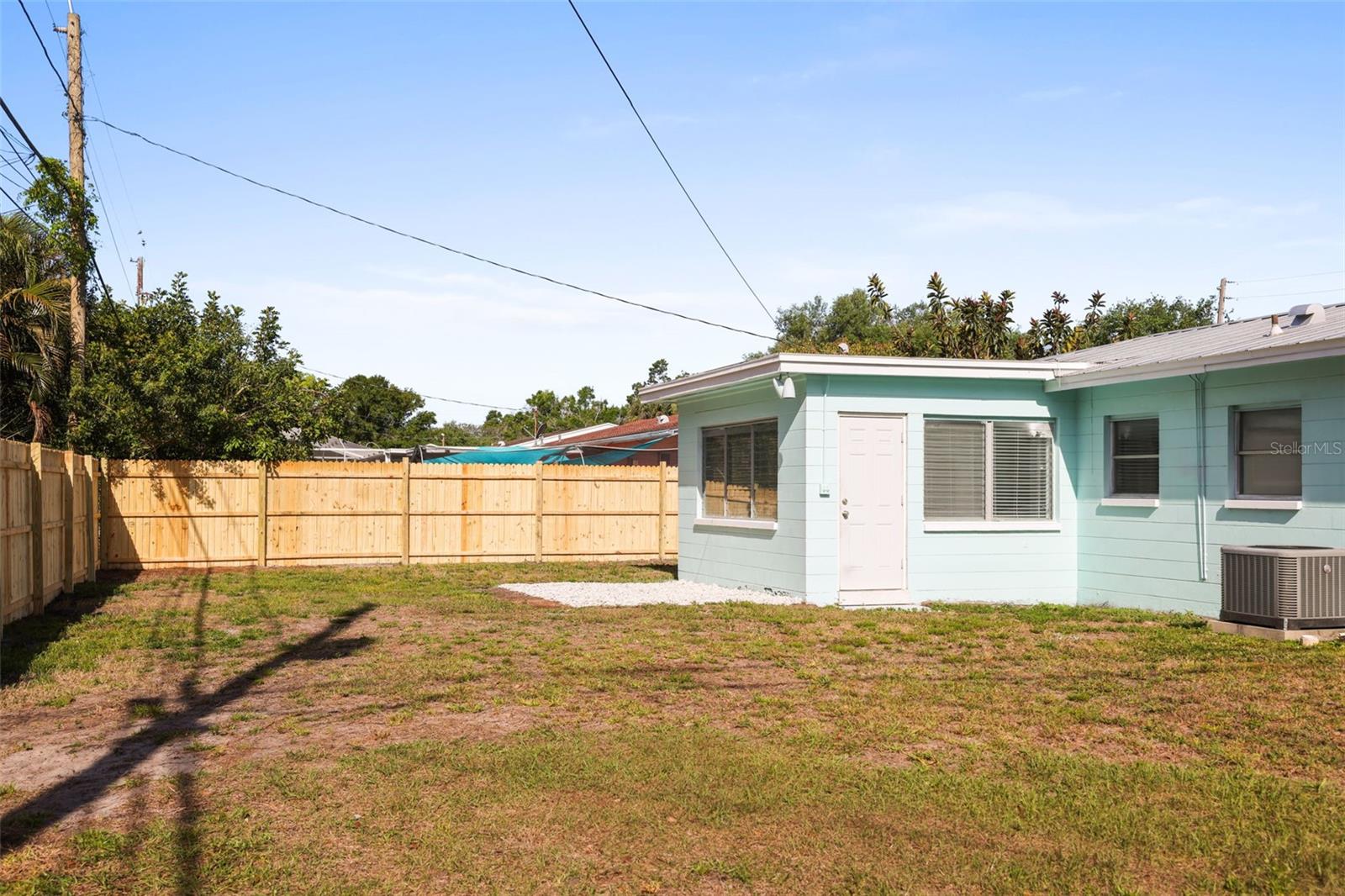 Image 28 of 33 For 3526 Azalea Place