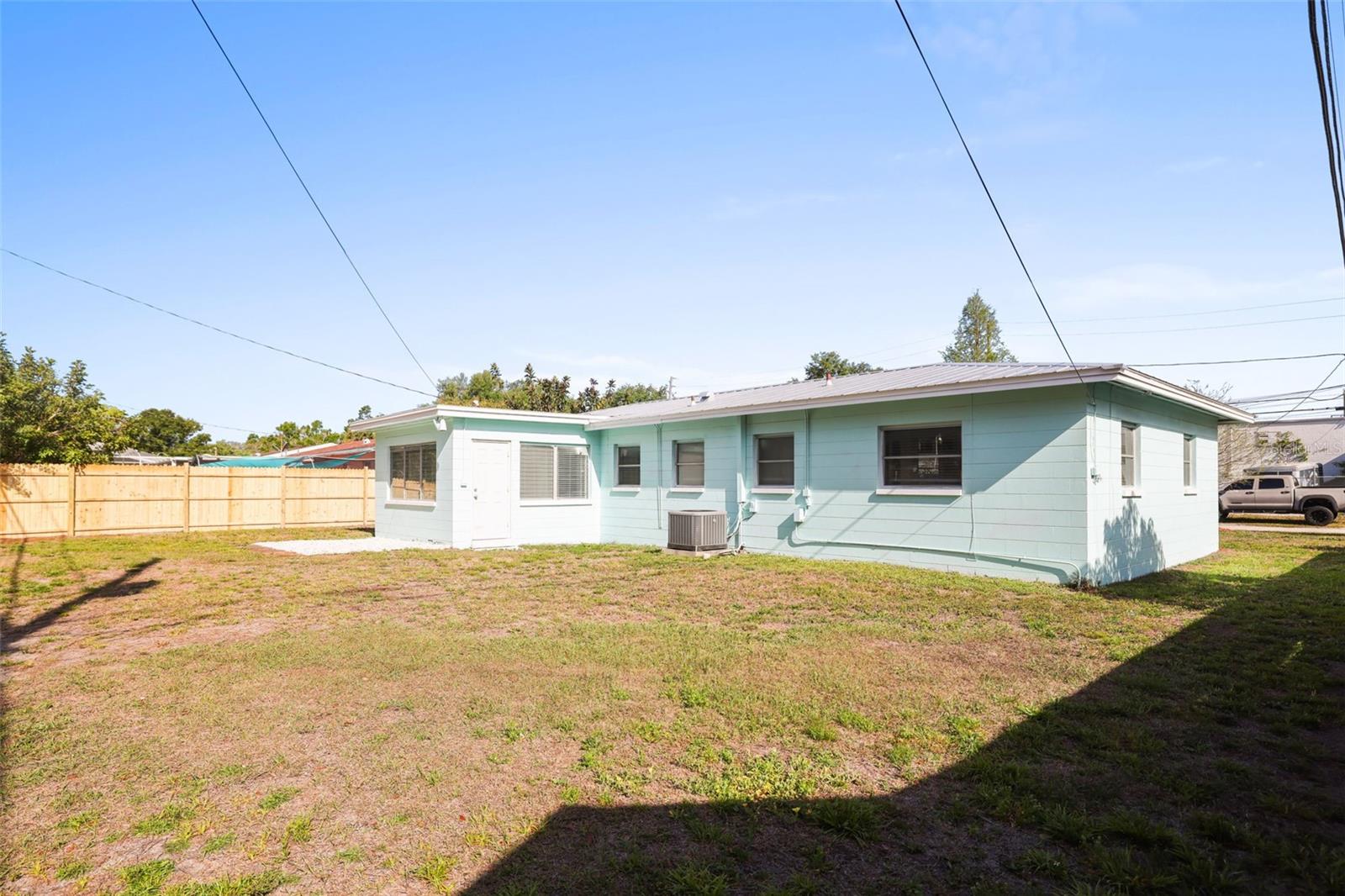 Image 29 of 33 For 3526 Azalea Place