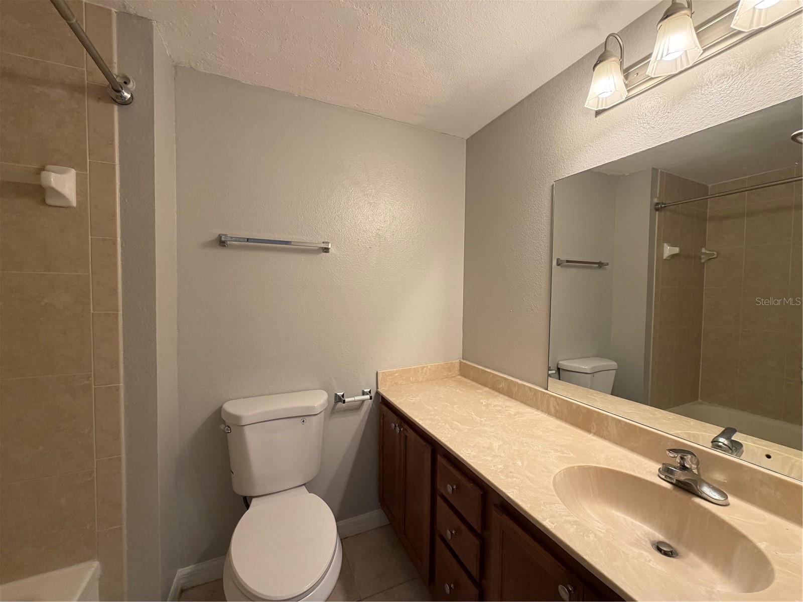 Image 11 of 24 For 406 Cedar Avenue 104