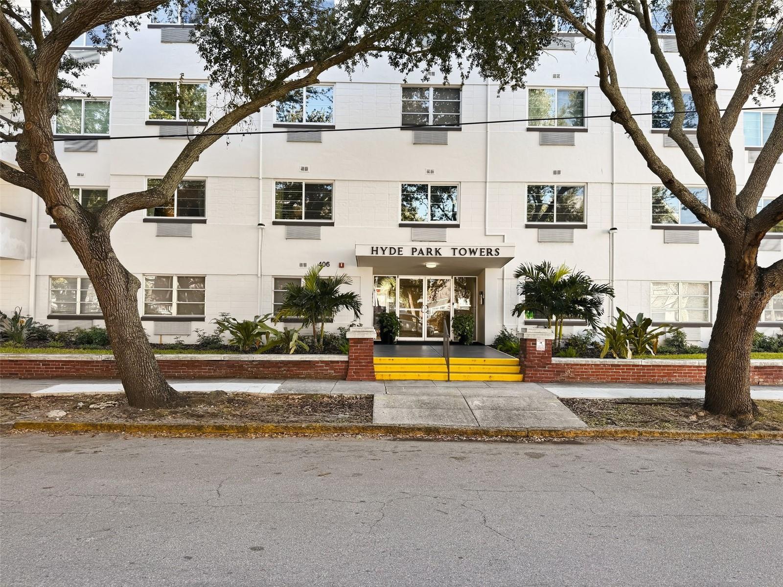 Image 2 of 24 For 406 Cedar Avenue 104