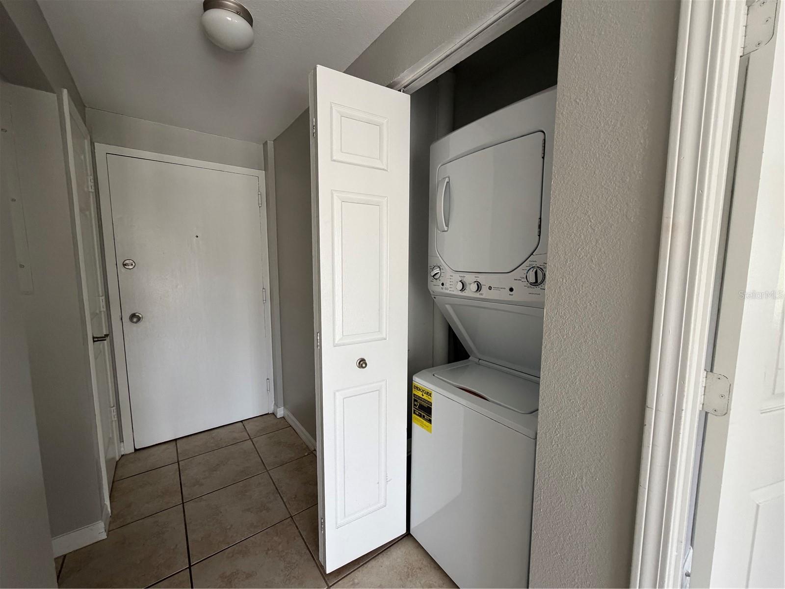 Image 22 of 24 For 406 Cedar Avenue 104