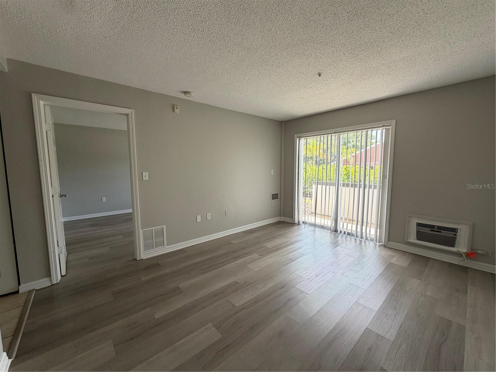 Image 6 of 24 For 406 Cedar Avenue 104