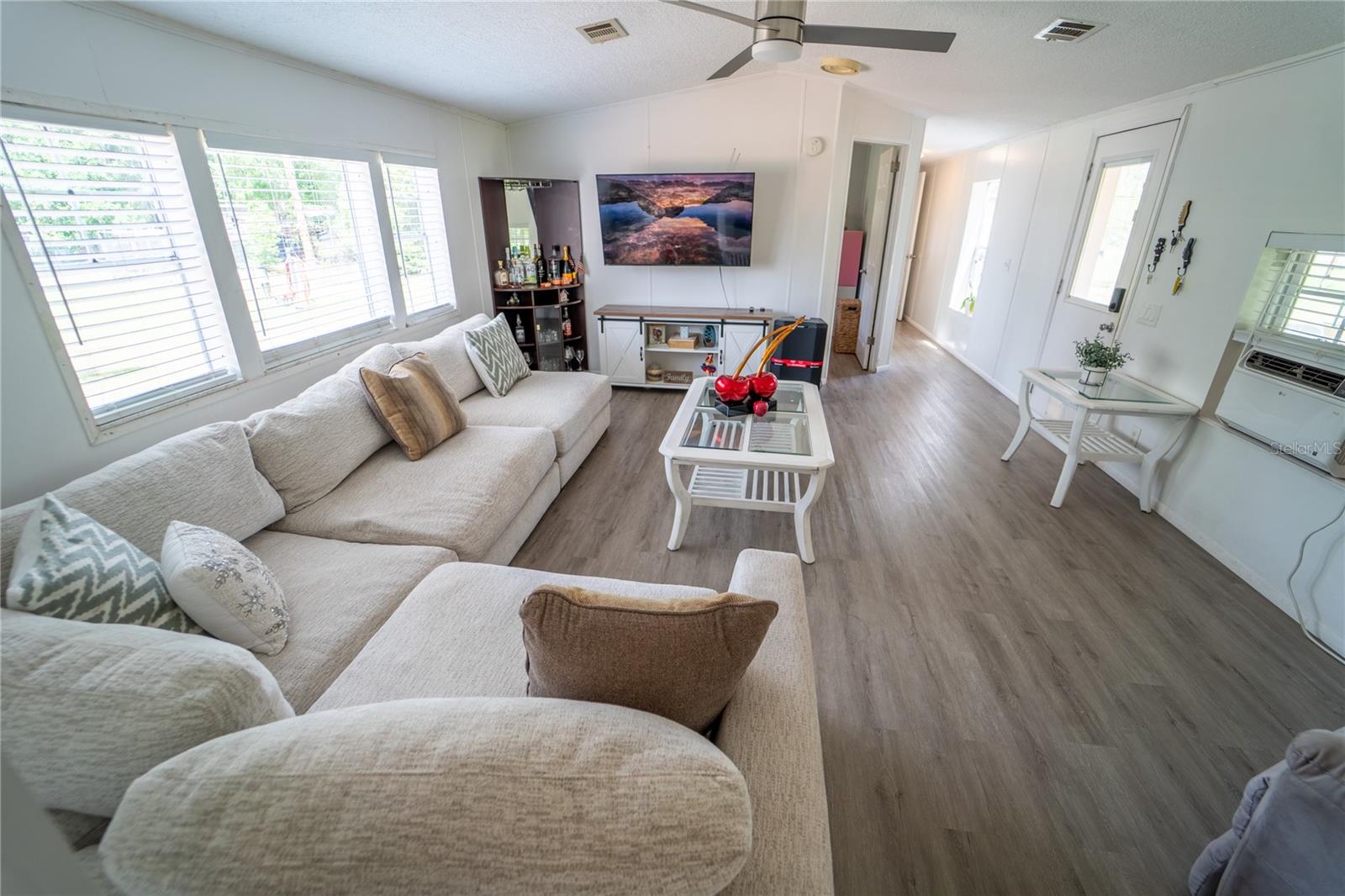 Listing photo id 14 for 12711 Lovers Lane